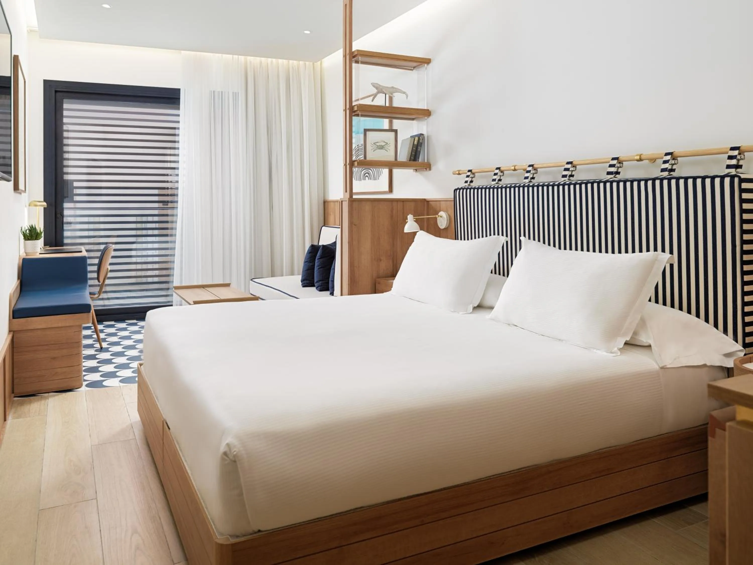 Photo of the whole room, Bed in H10 Porto Poniente 4* Sup