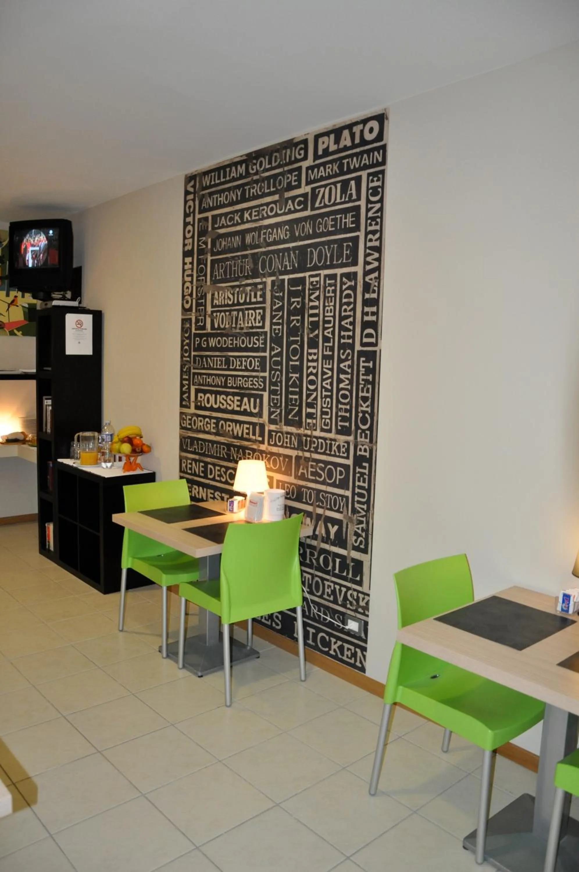 Decorative detail in Letto & Riletto