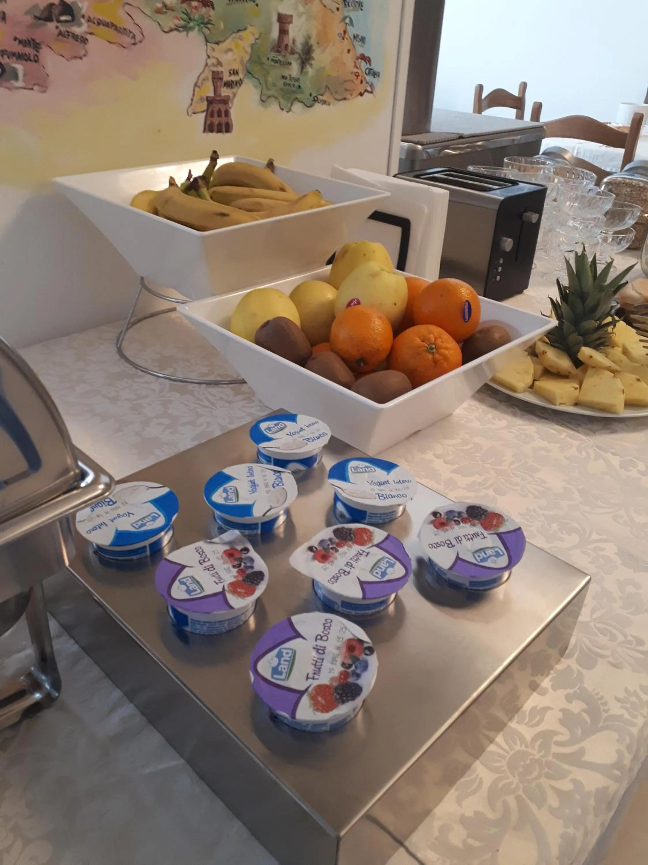 Buffet breakfast in Hotel Arlecchino