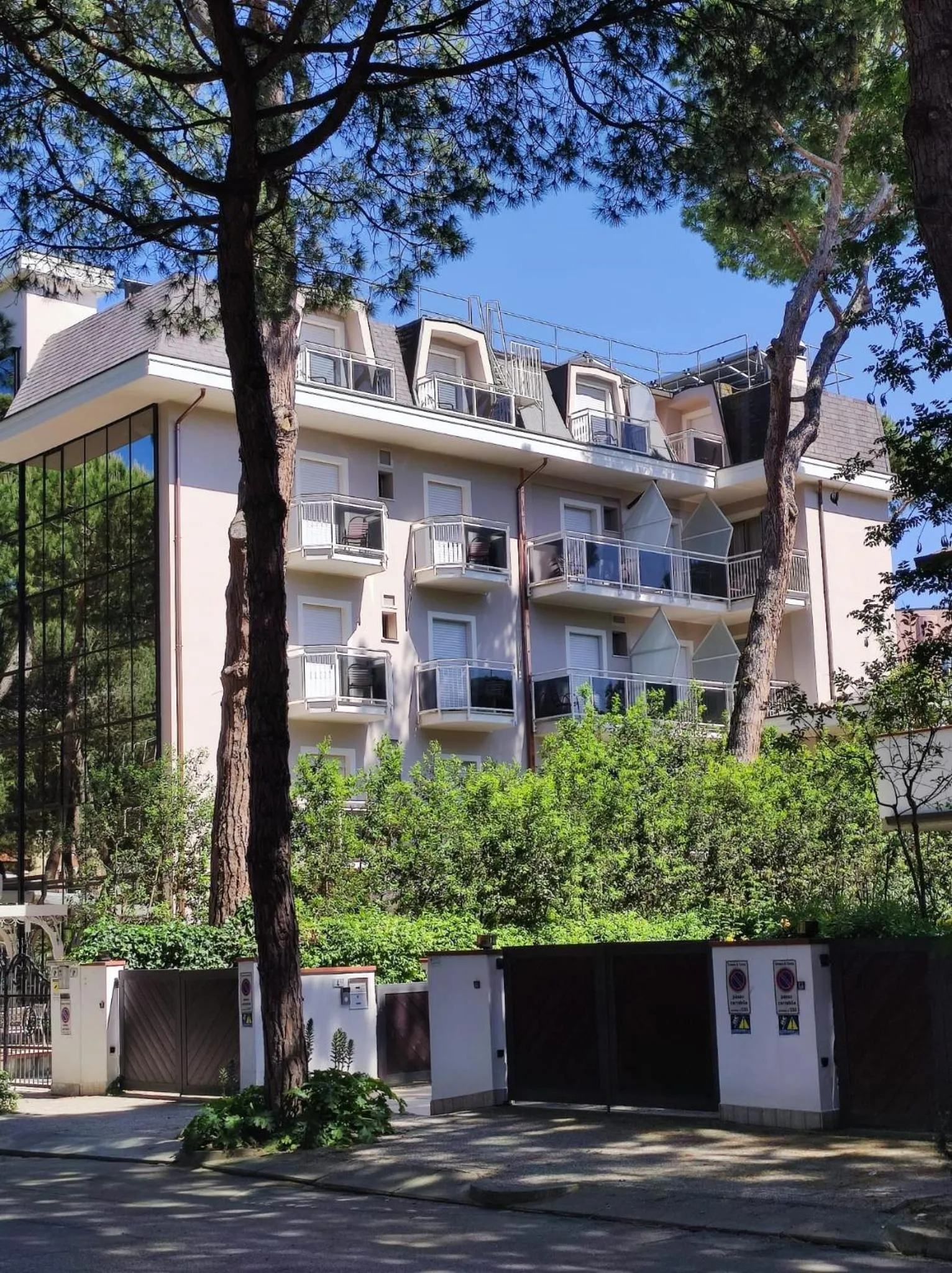 Property building in Hotel Arlecchino