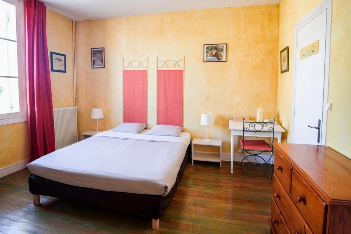 Bed in Les Gués Rivières