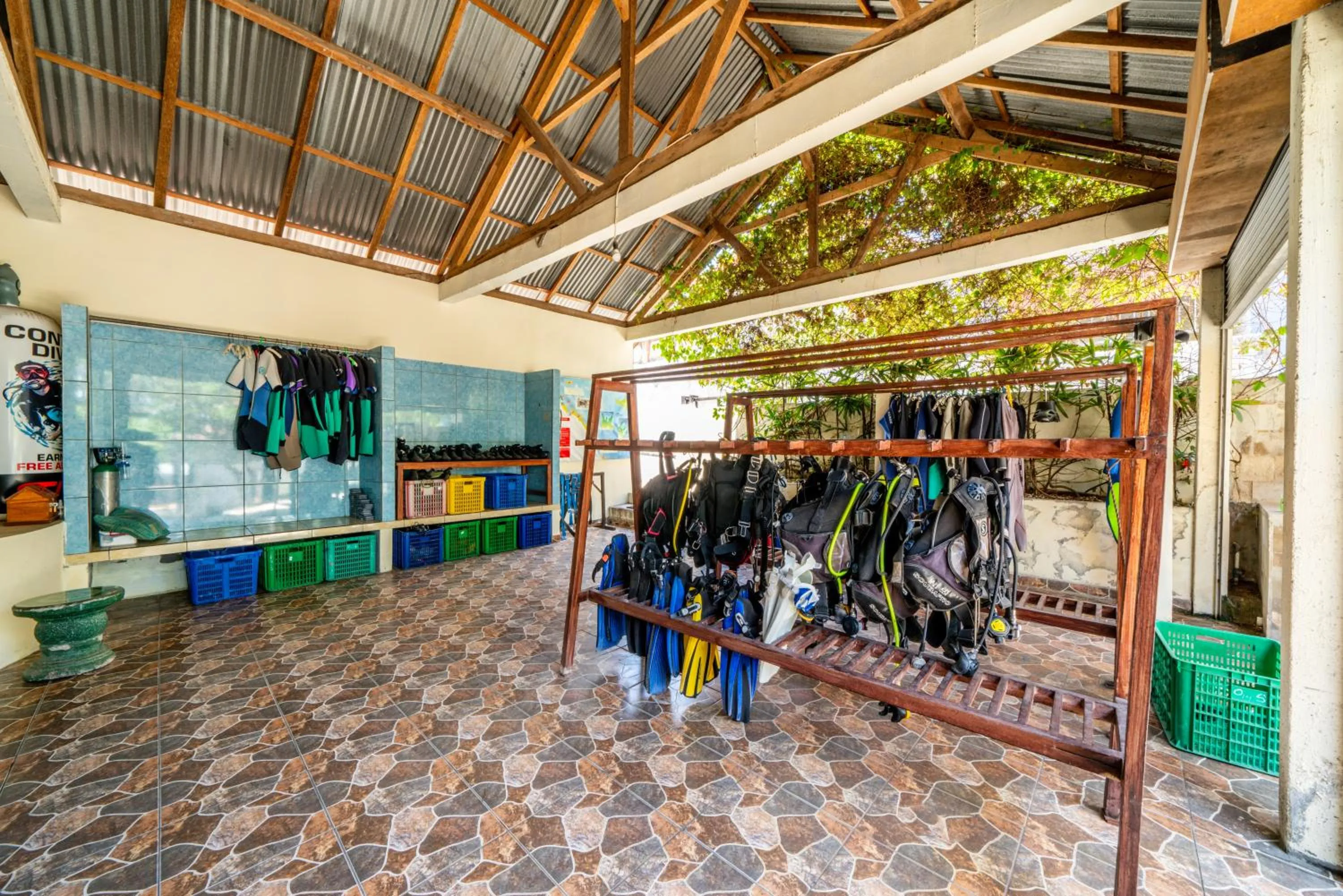 Diving in Ocean Sun Dive Resort