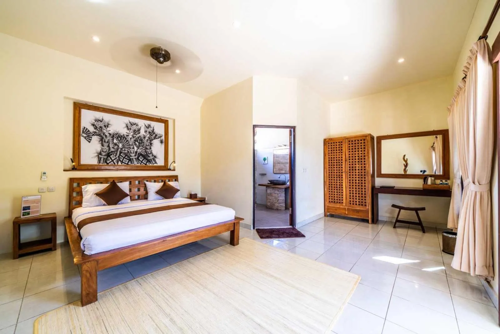 Bed in Ocean Sun Dive Resort