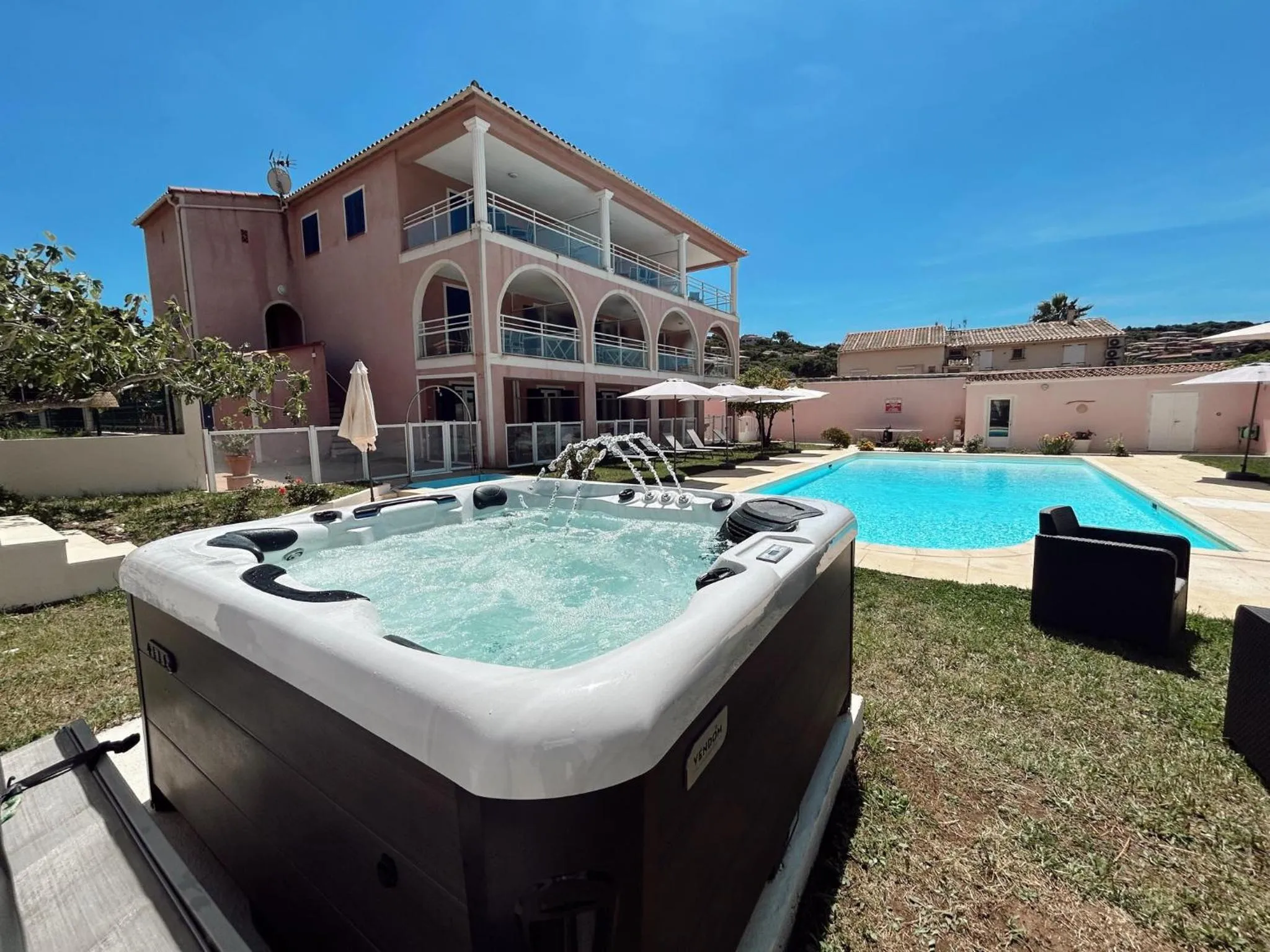 Résidence Villa Romana avec Piscine et Jacuzzi