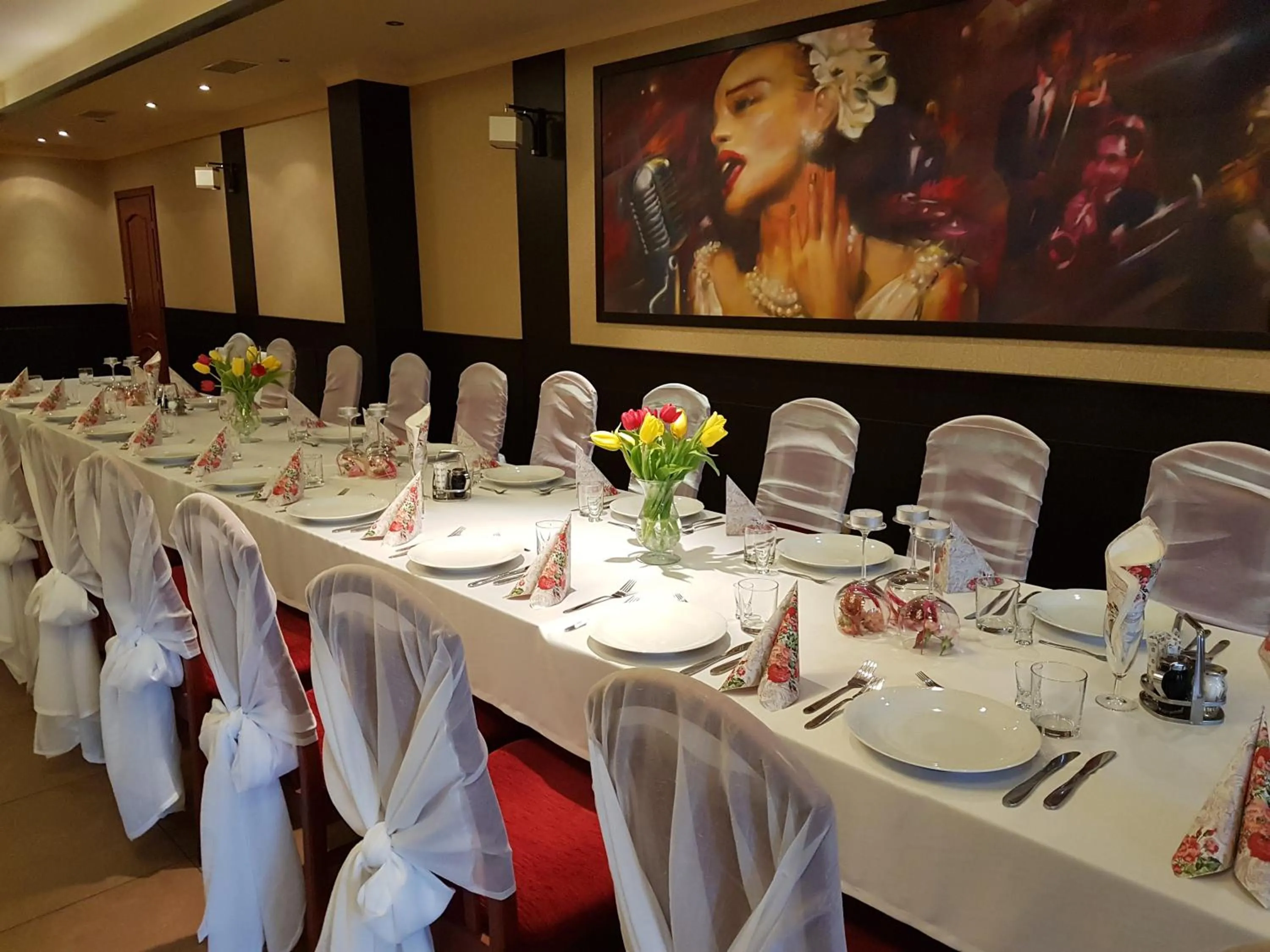 Restaurant/places to eat in Hotel Texicana