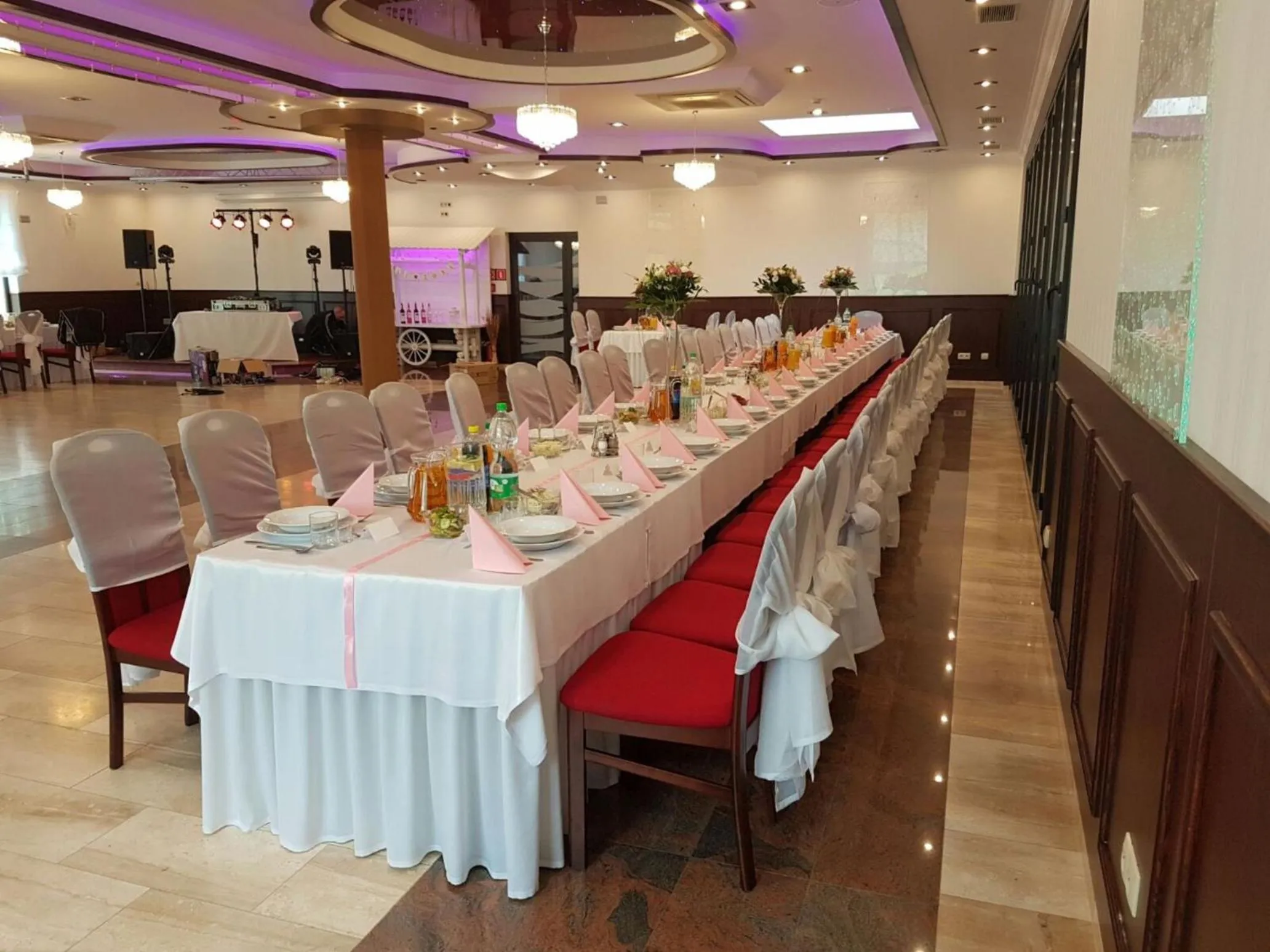 Staff in Hotel Texicana