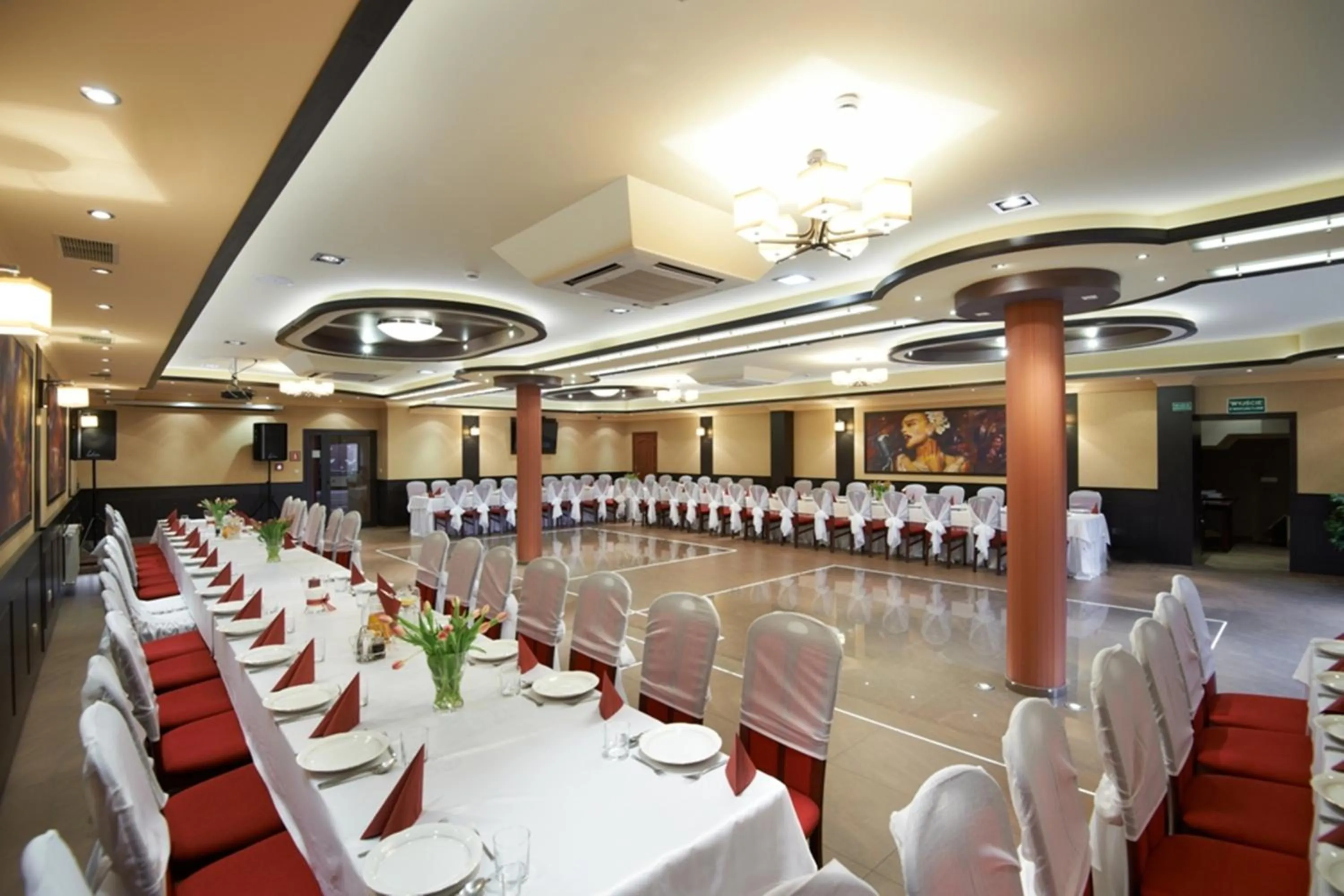 Restaurant/places to eat in Hotel Texicana
