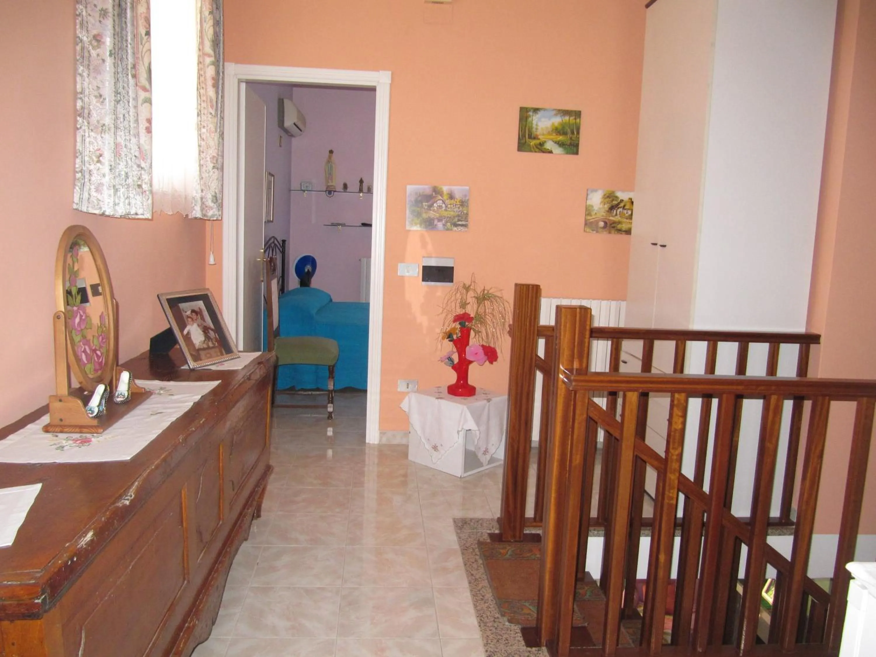 Facade/entrance in Montagne Rocciose