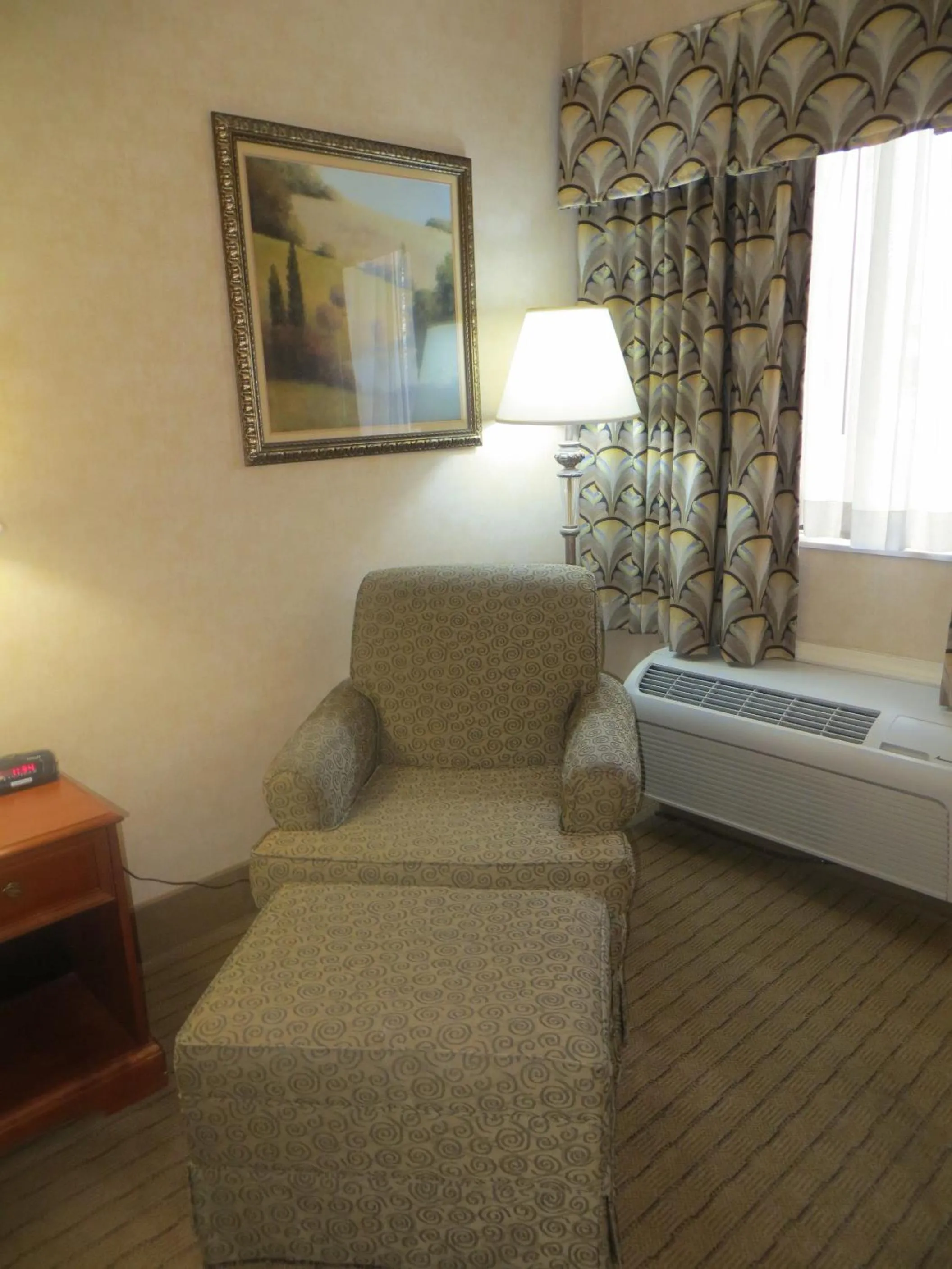Seating area, Bed in Baymont by Wyndham Indianapolis West
