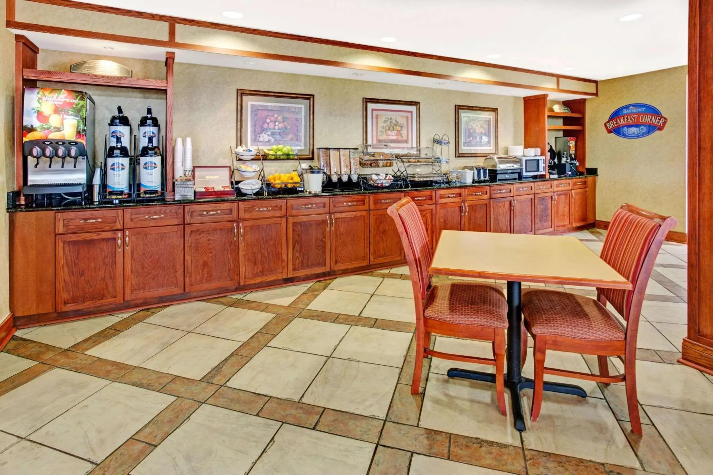 Restaurant/Places to Eat in Baymont by Wyndham Indianapolis West