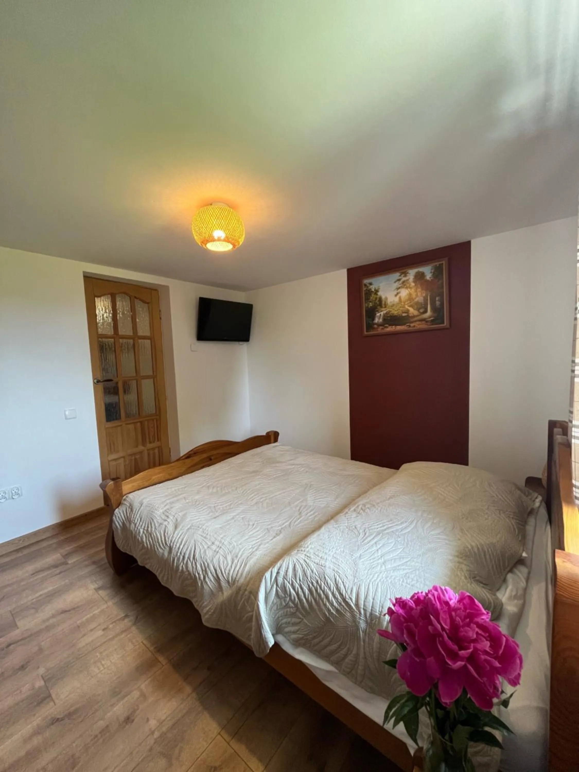 Bed in Pokoje Goscinne u Naglaka Willa Zab