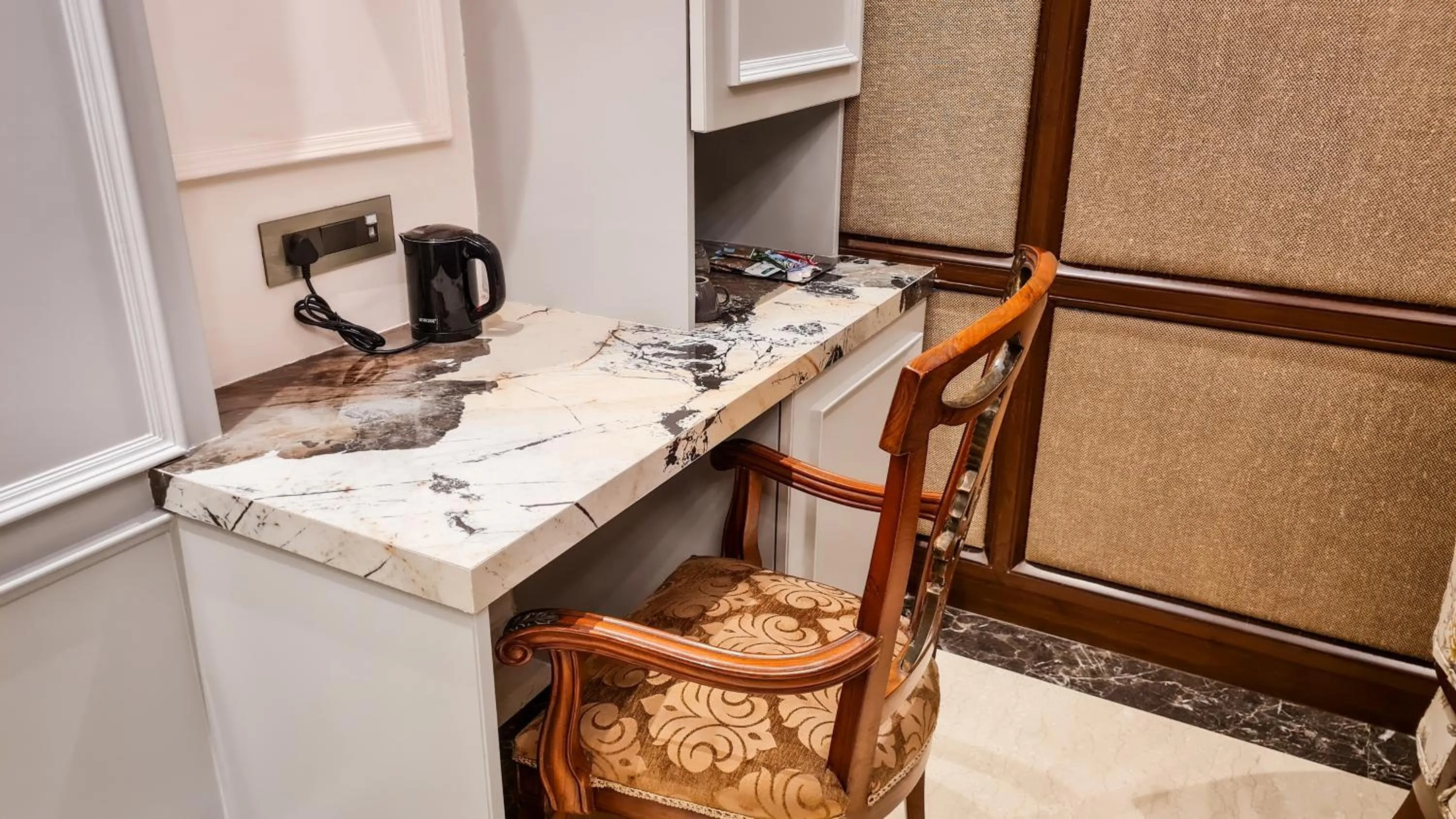 Coffee/tea facilities in The Moira - Bed and Breakfast