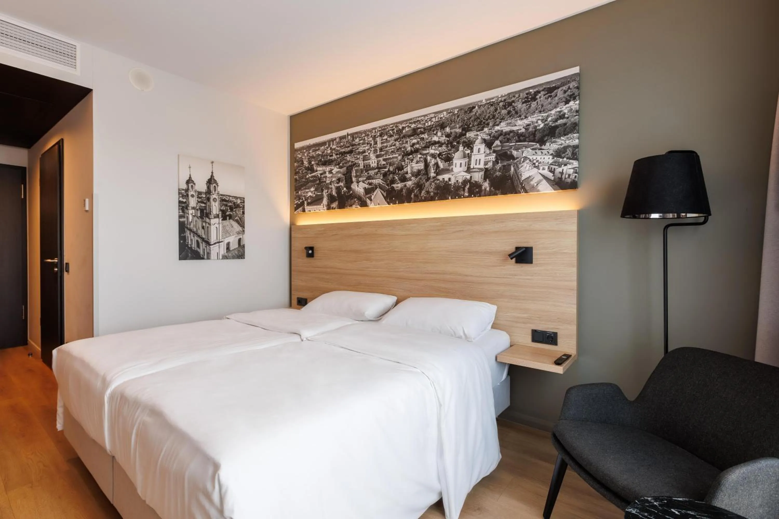Bedroom, Bed in Park Inn by Radisson Vilnius Airport Hotel & Conference Centre