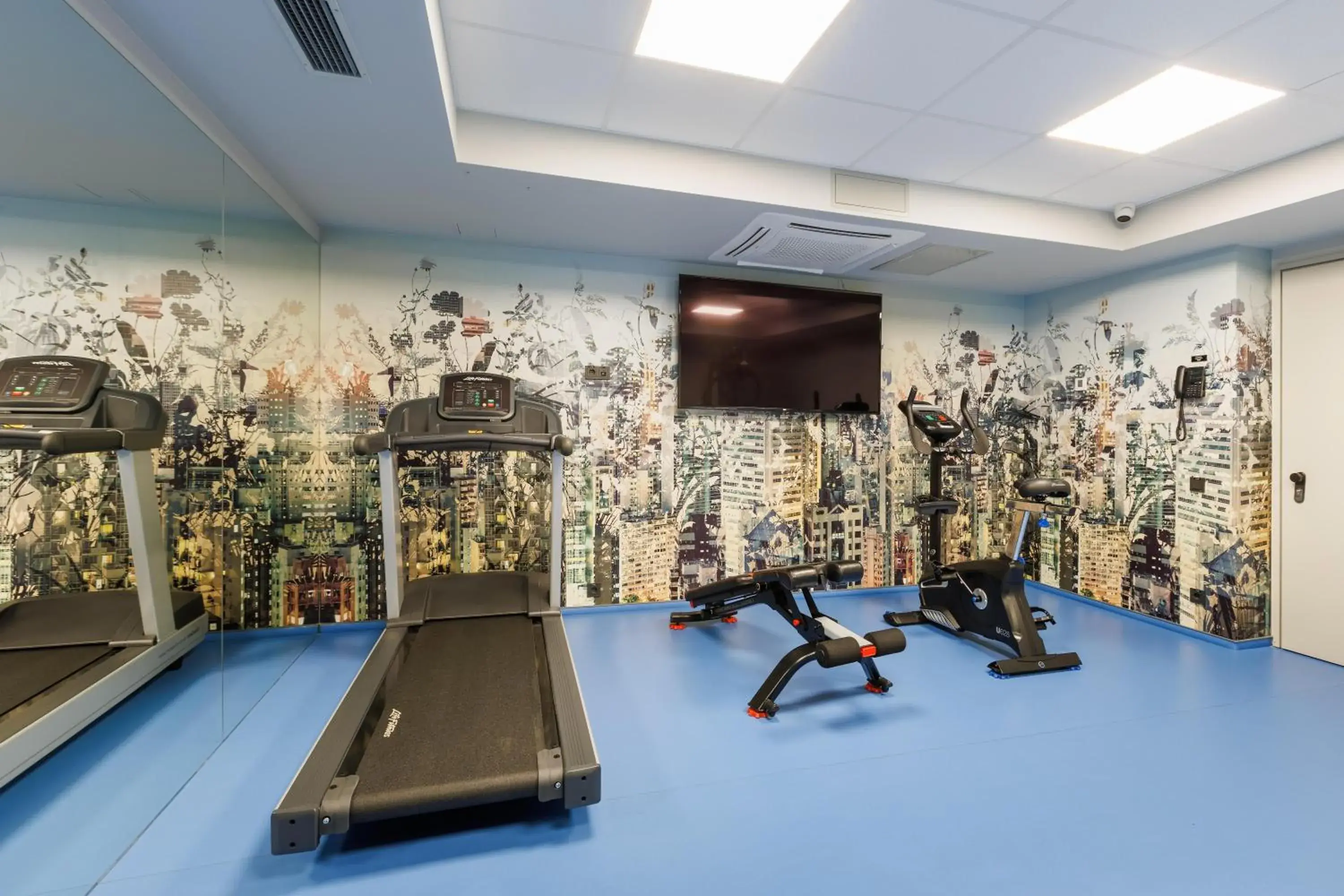 Fitness centre/facilities in Park Inn by Radisson Vilnius Airport Hotel & Conference Centre Fitness centre/facilities in Park Inn by Radisson Vilnius Airport Hotel & Conference Centre