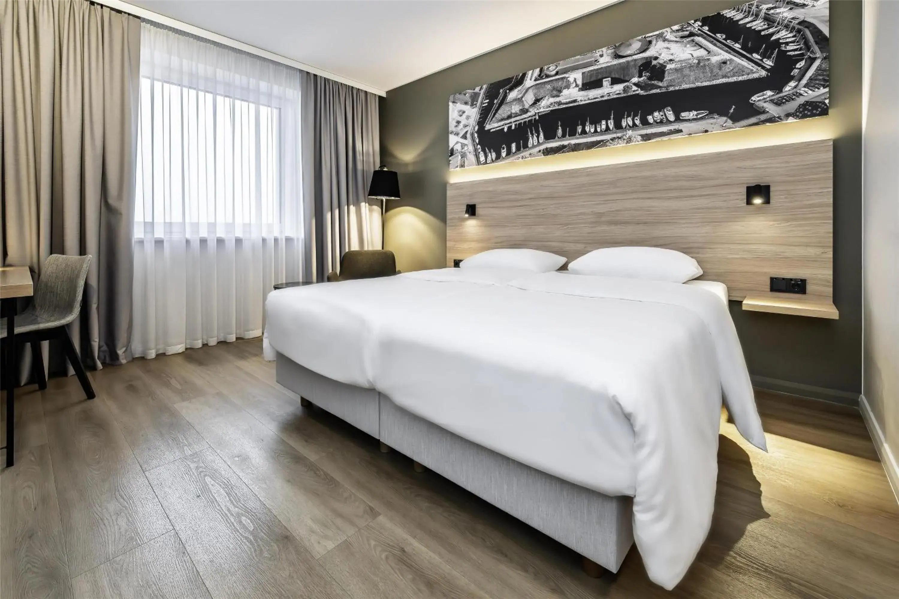 Bedroom, Bed in Park Inn by Radisson Vilnius Airport Hotel & Conference Centre Bedroom, Bed in Park Inn by Radisson Vilnius Airport Hotel & Conference Centre