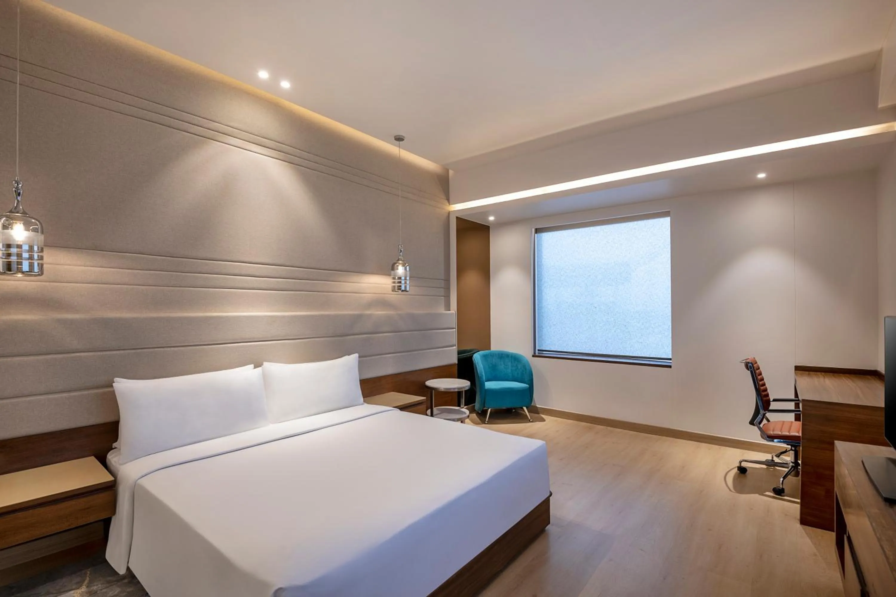 Bed in Radisson Blu Towers Kaushambi Delhi NCR