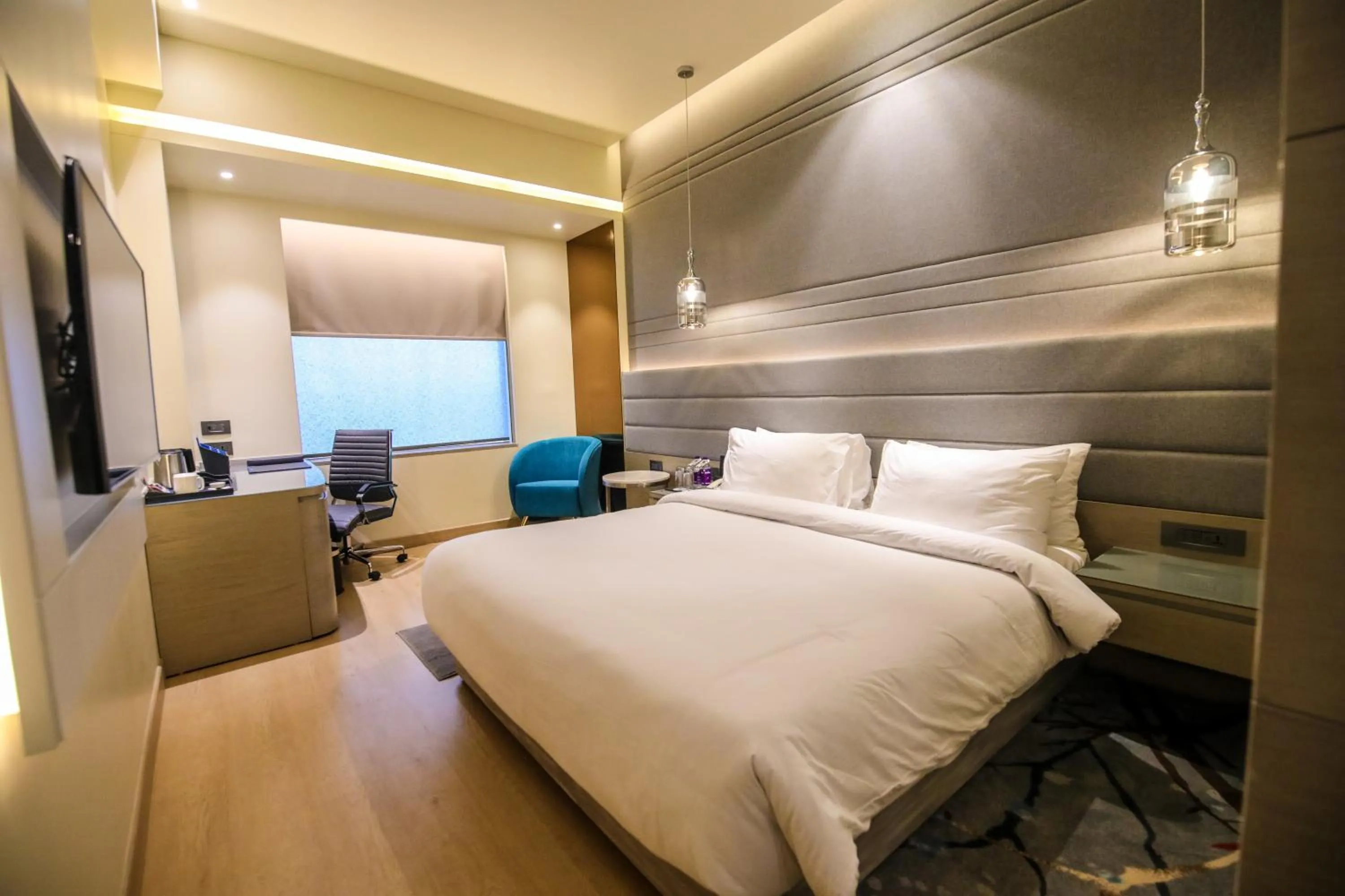 View (from property/room), Bed in Radisson Blu Towers Kaushambi Delhi NCR