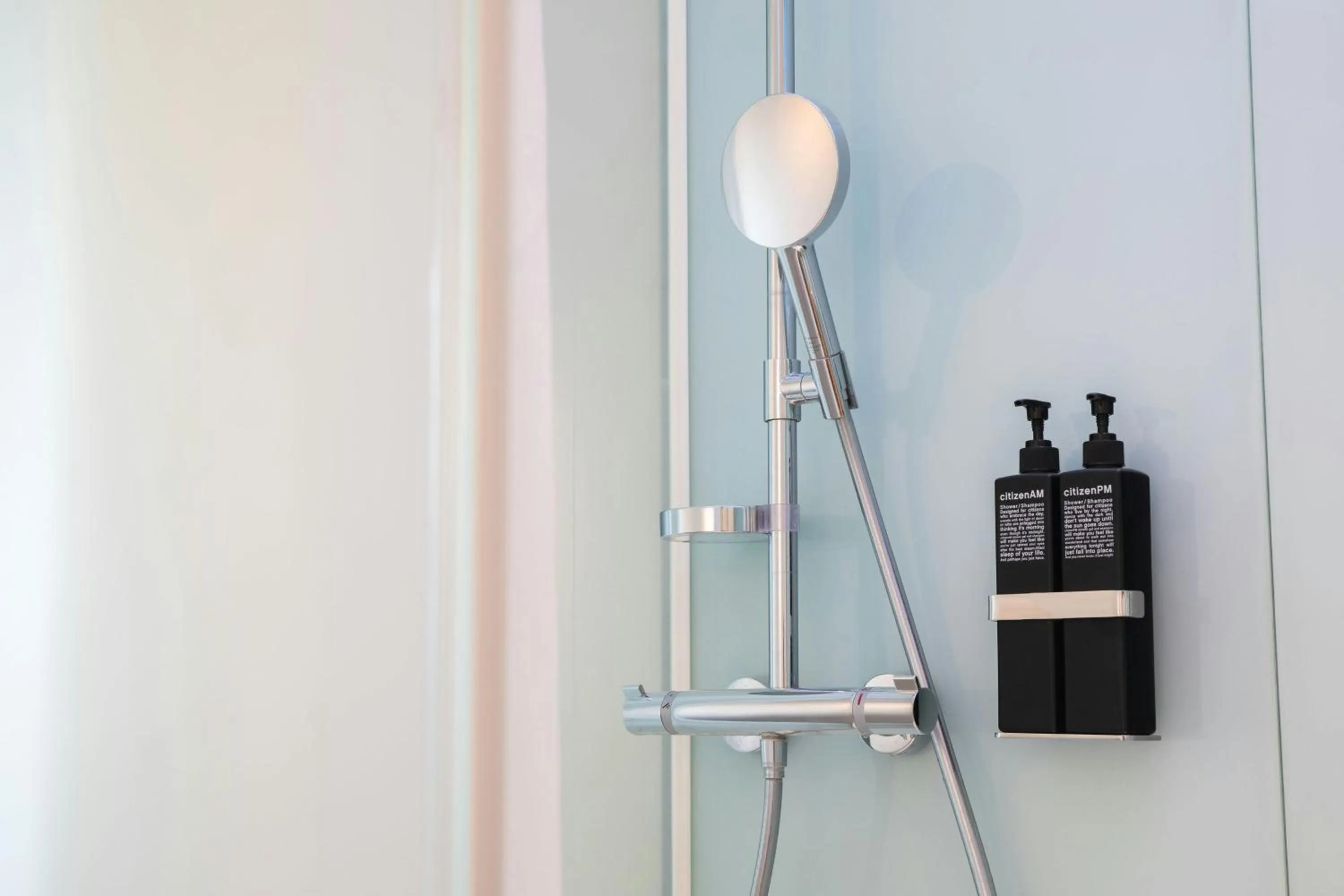 Bedroom in citizenM Rotterdam