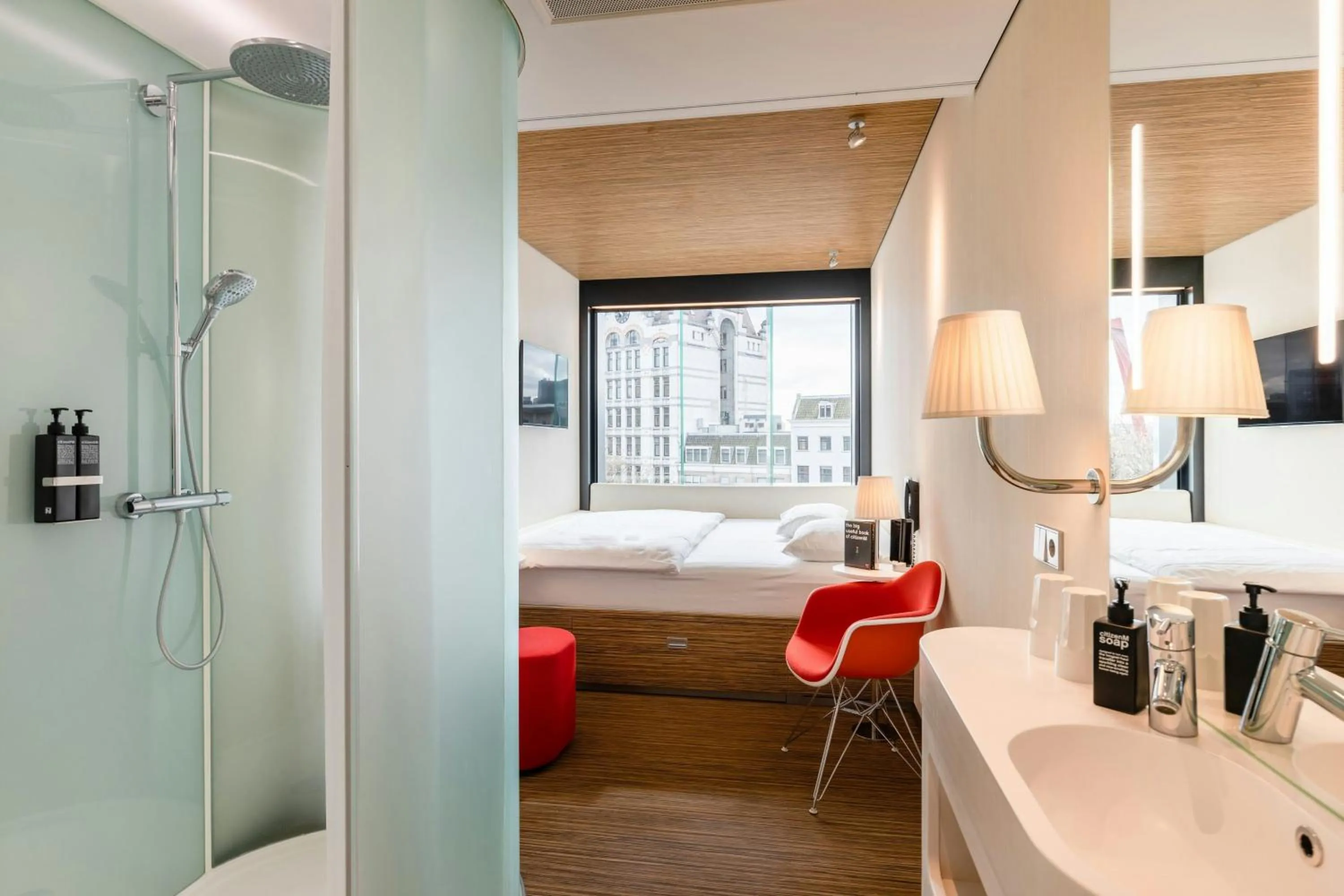 Bedroom, Bed in citizenM Rotterdam