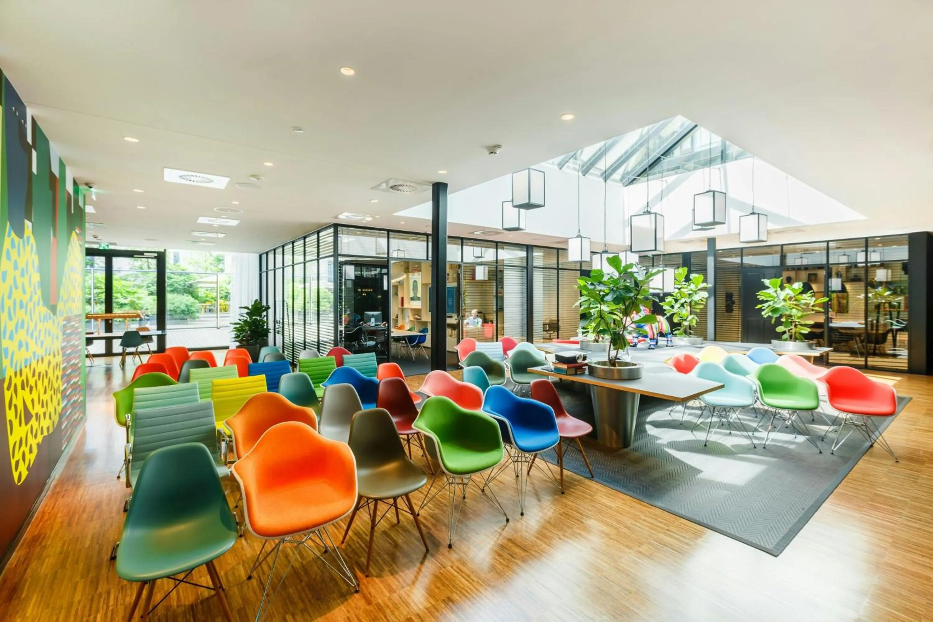 Meeting/conference room in citizenM Rotterdam