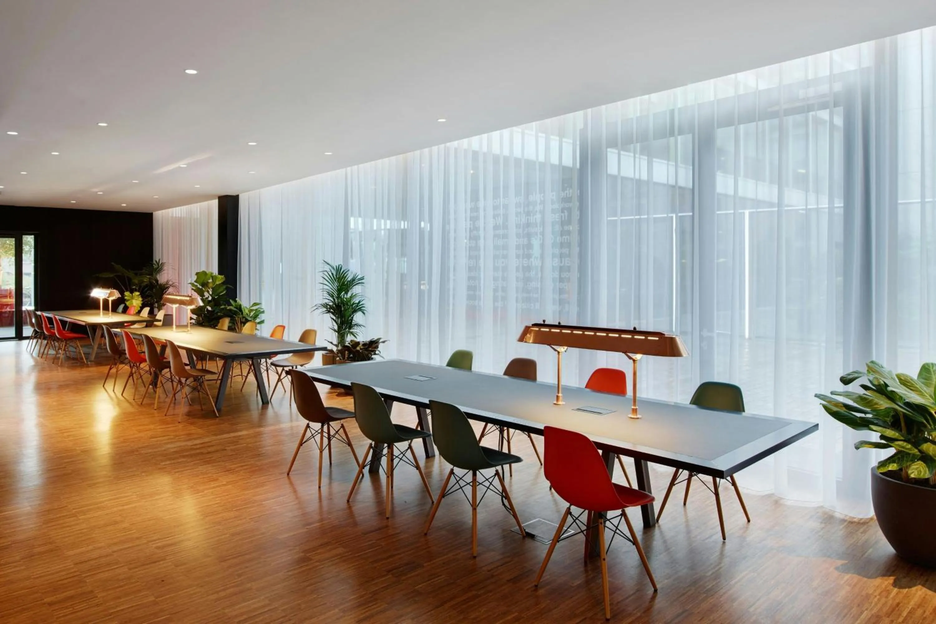 Meeting/conference room in citizenM Rotterdam