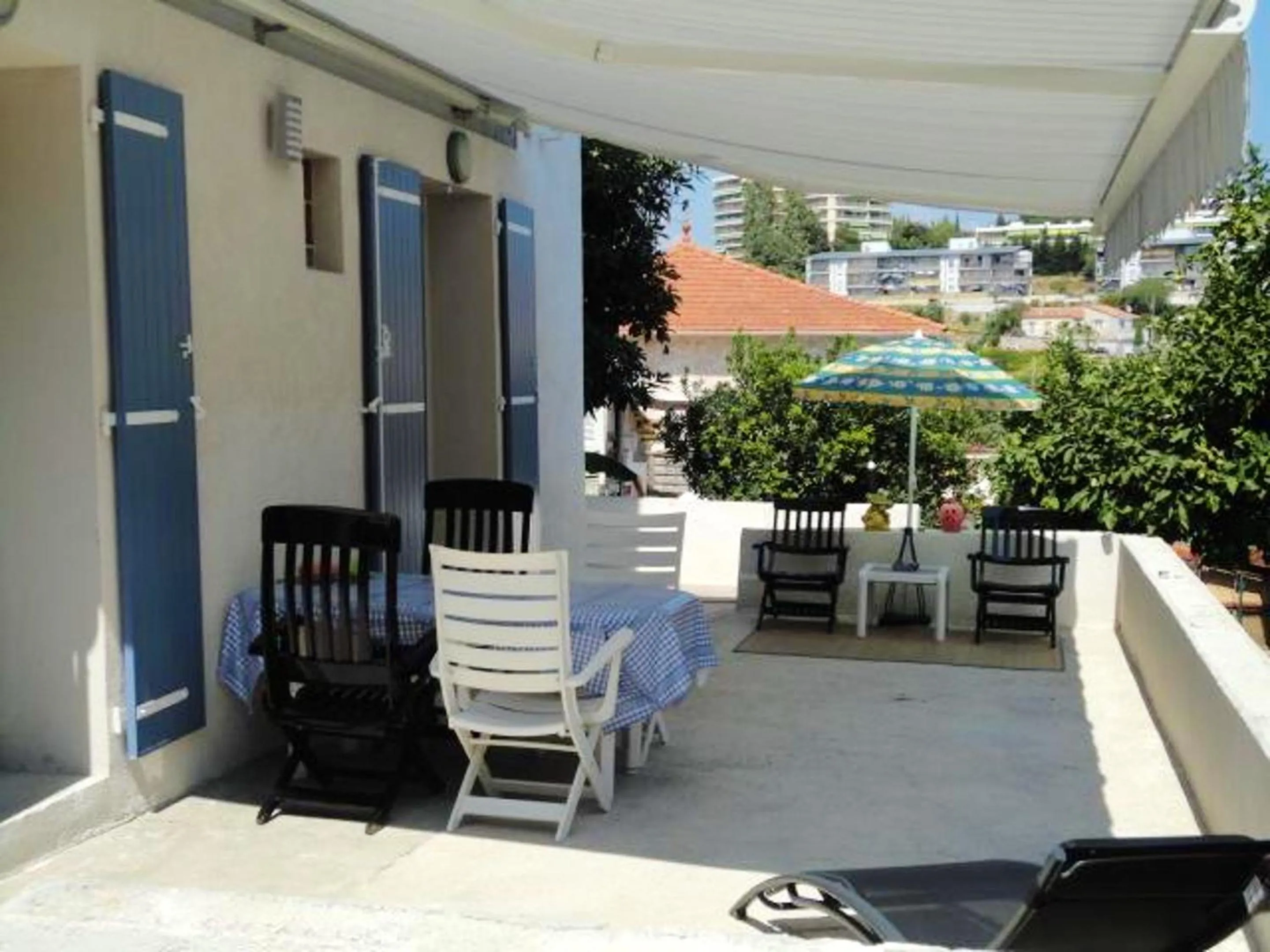 Balcony/Terrace in Appartement moderne à Antibes avec jardin et terrasse