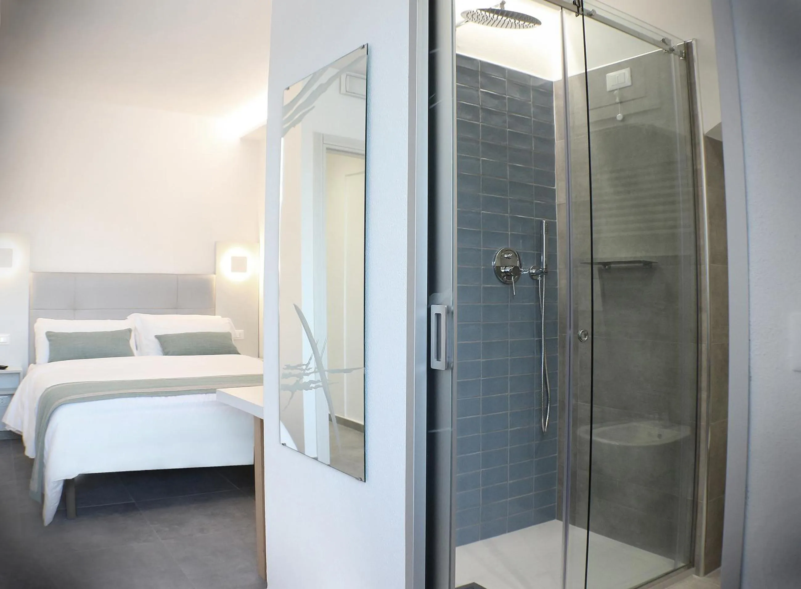 Shower, Bed in L'Ancora