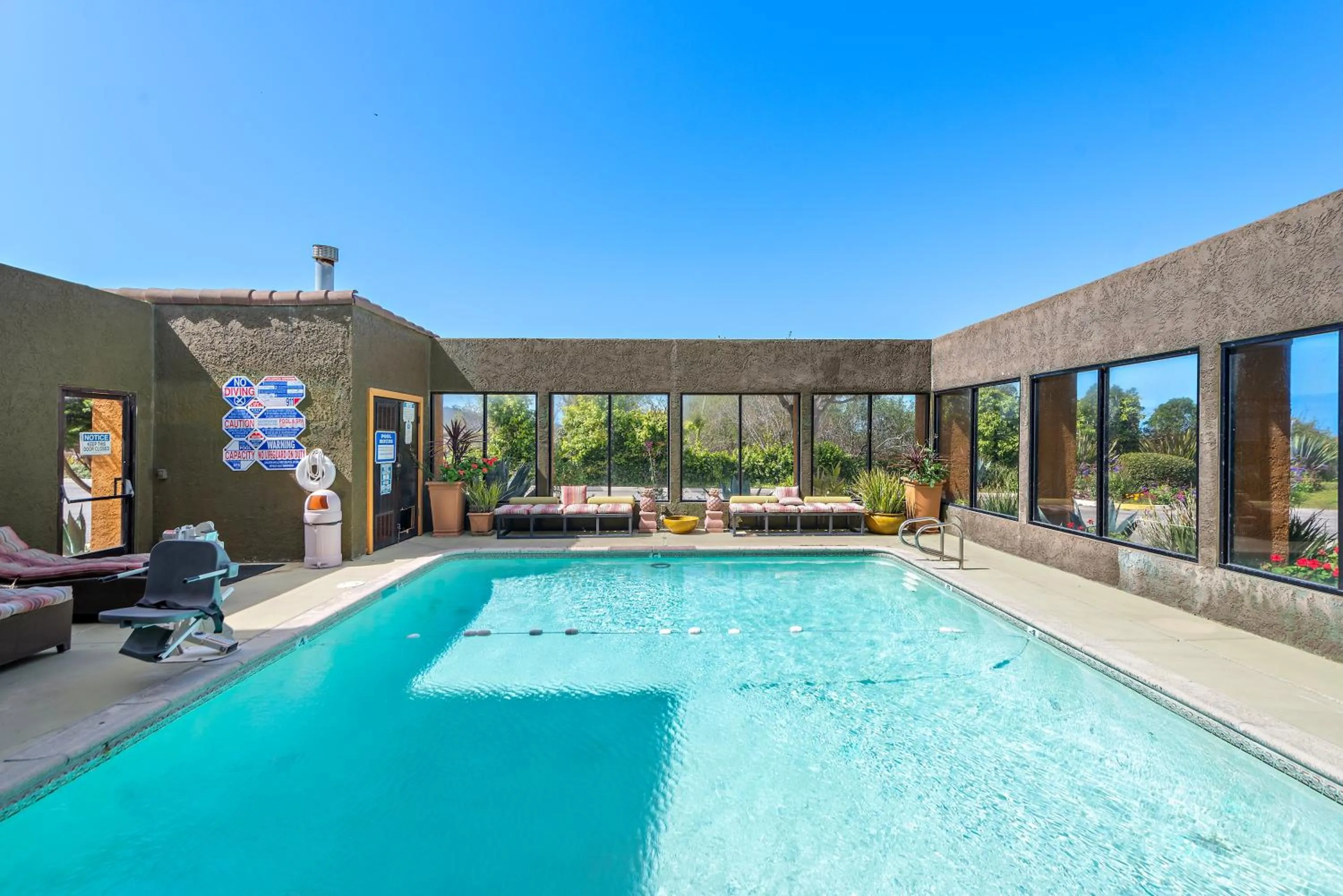 Swimming pool in The Morgan San Simeon - Cambria by Hearst Castle