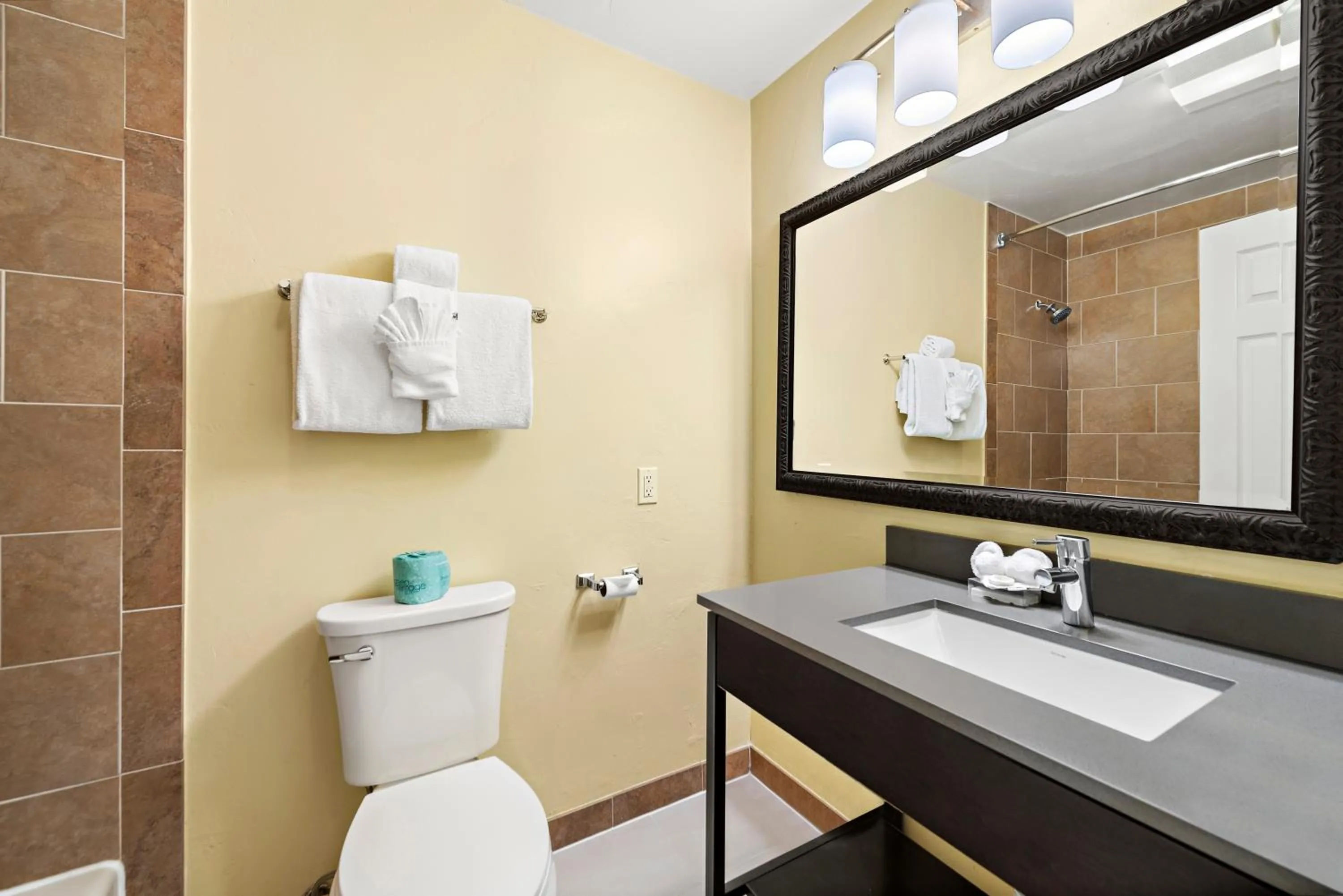 Bathroom in The Morgan San Simeon - Cambria by Hearst Castle