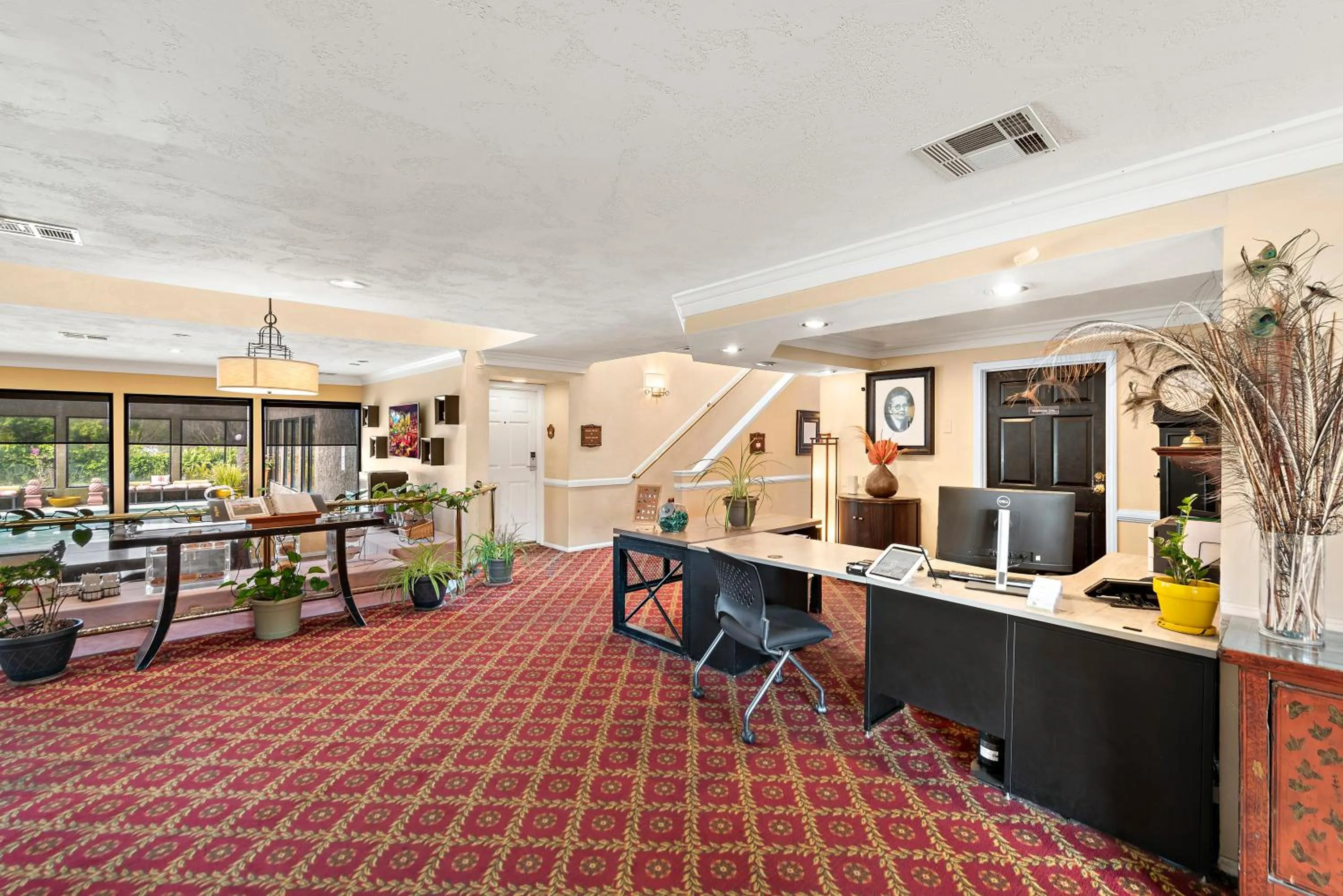 Lobby or reception in The Morgan San Simeon - Cambria by Hearst Castle