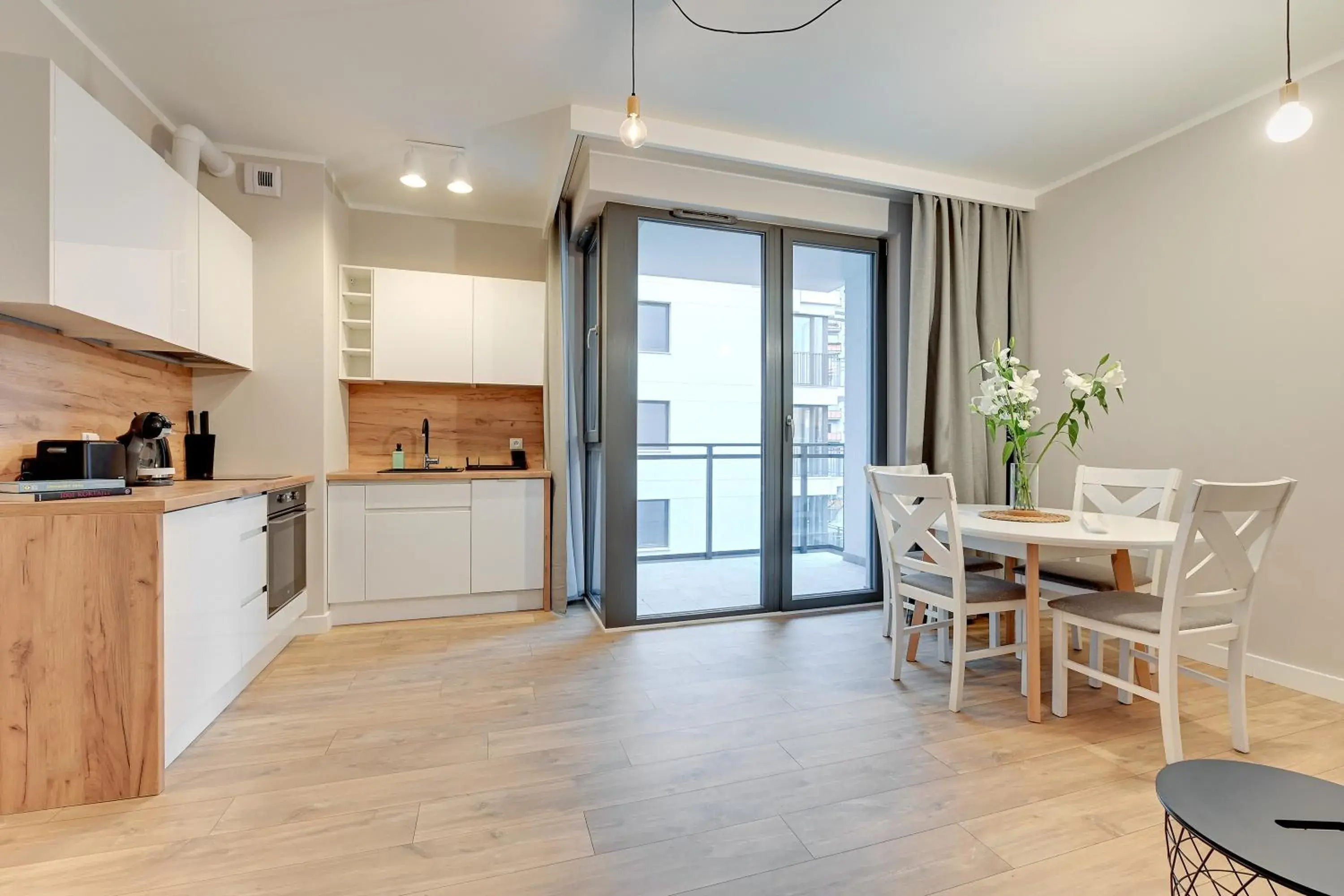 One-Bedroom Apartment in Blue Mandarin Garden Gates One-Bedroom Apartment in Blue Mandarin Garden Gates