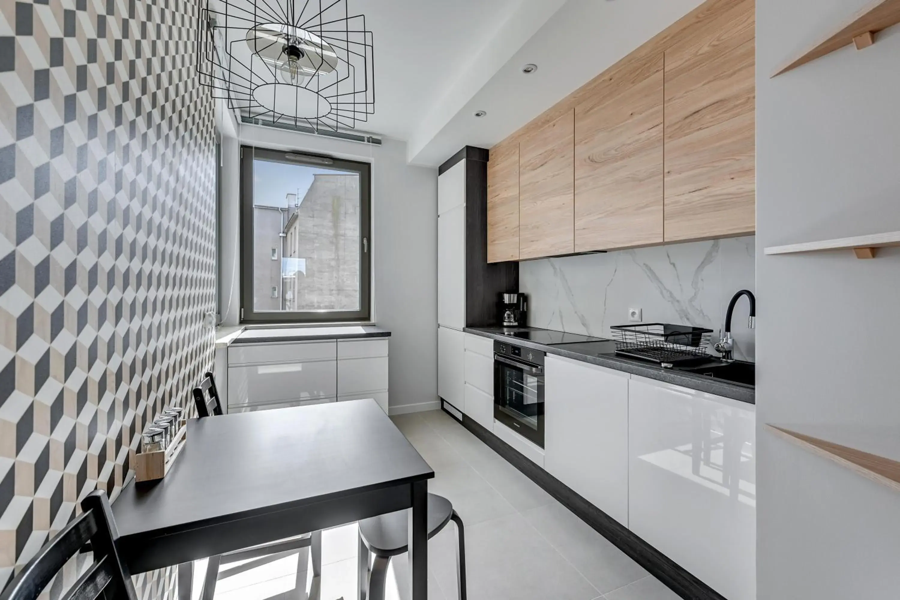 Three-Bedroom Apartment in Blue Mandarin Garden Gates Three-Bedroom Apartment in Blue Mandarin Garden Gates