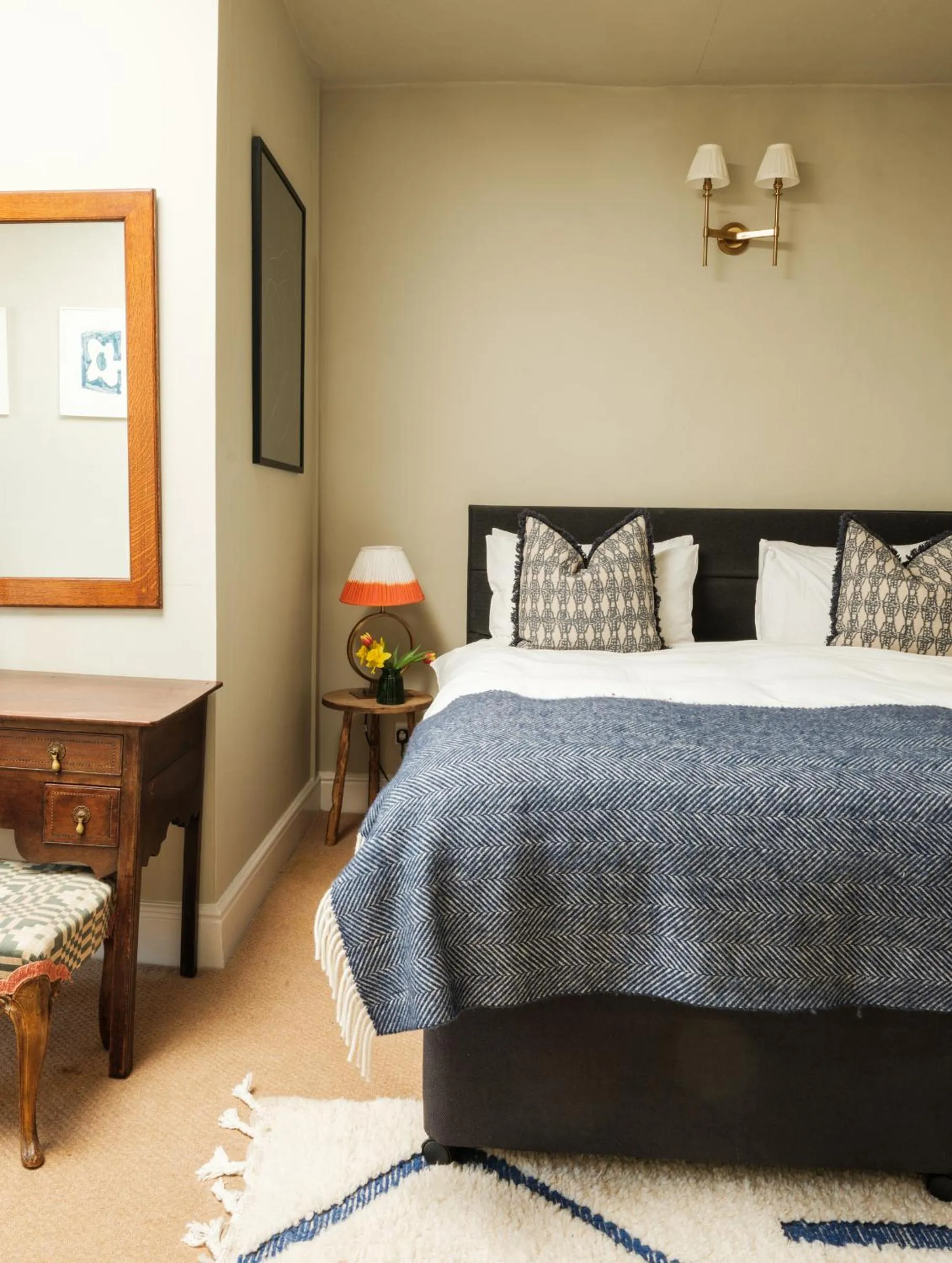 Bedroom, Bed in The Grosvenor Arms