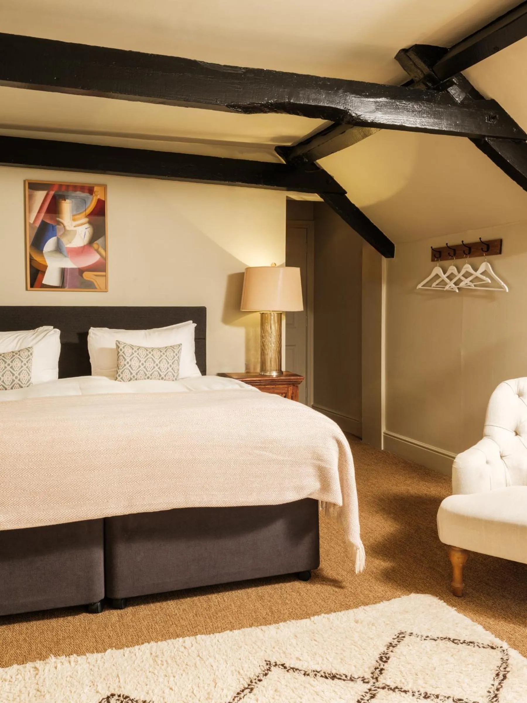 Bedroom, Bed in The Grosvenor Arms