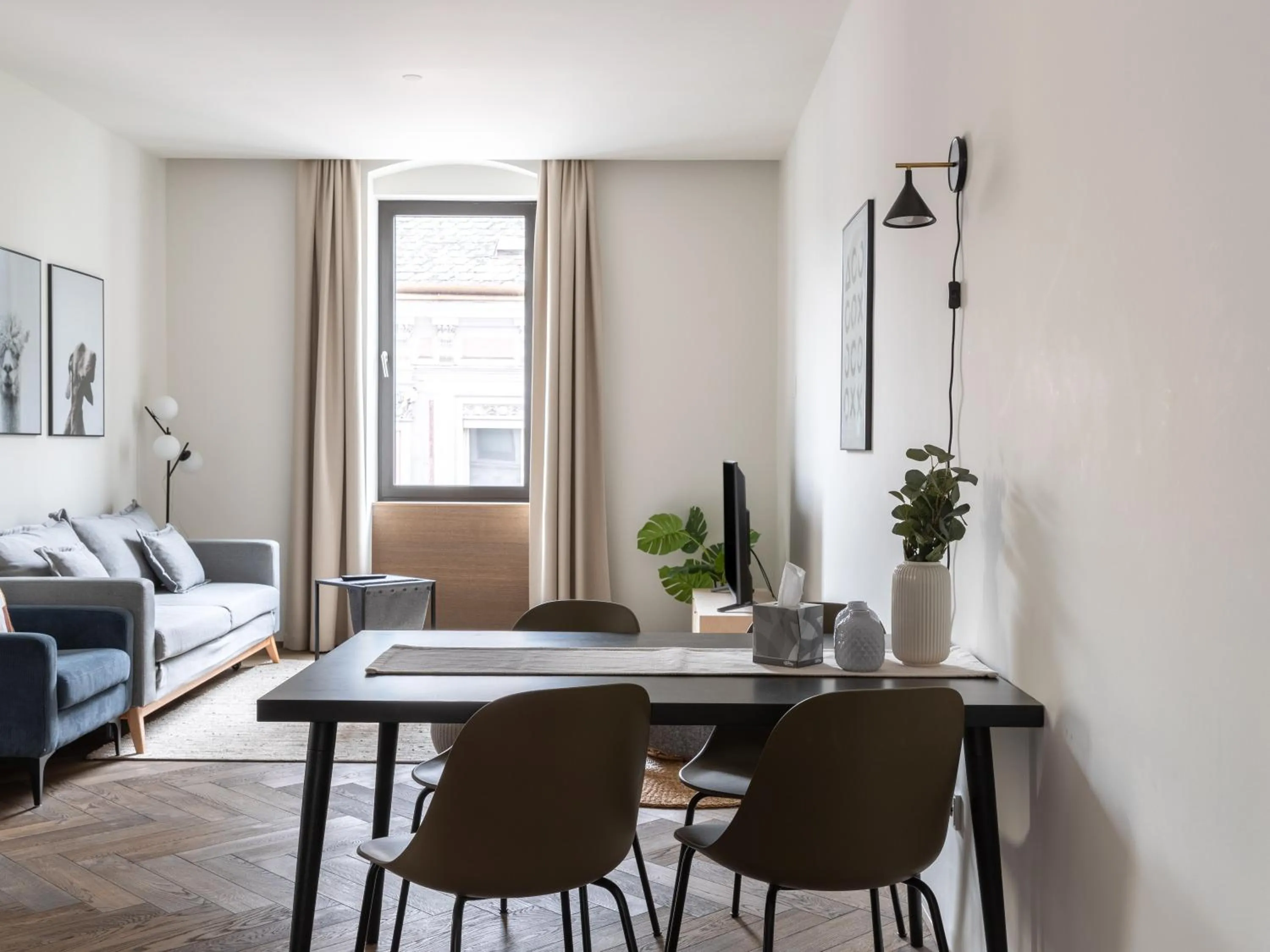 Seating area in Limehome Linz Schillerstraße