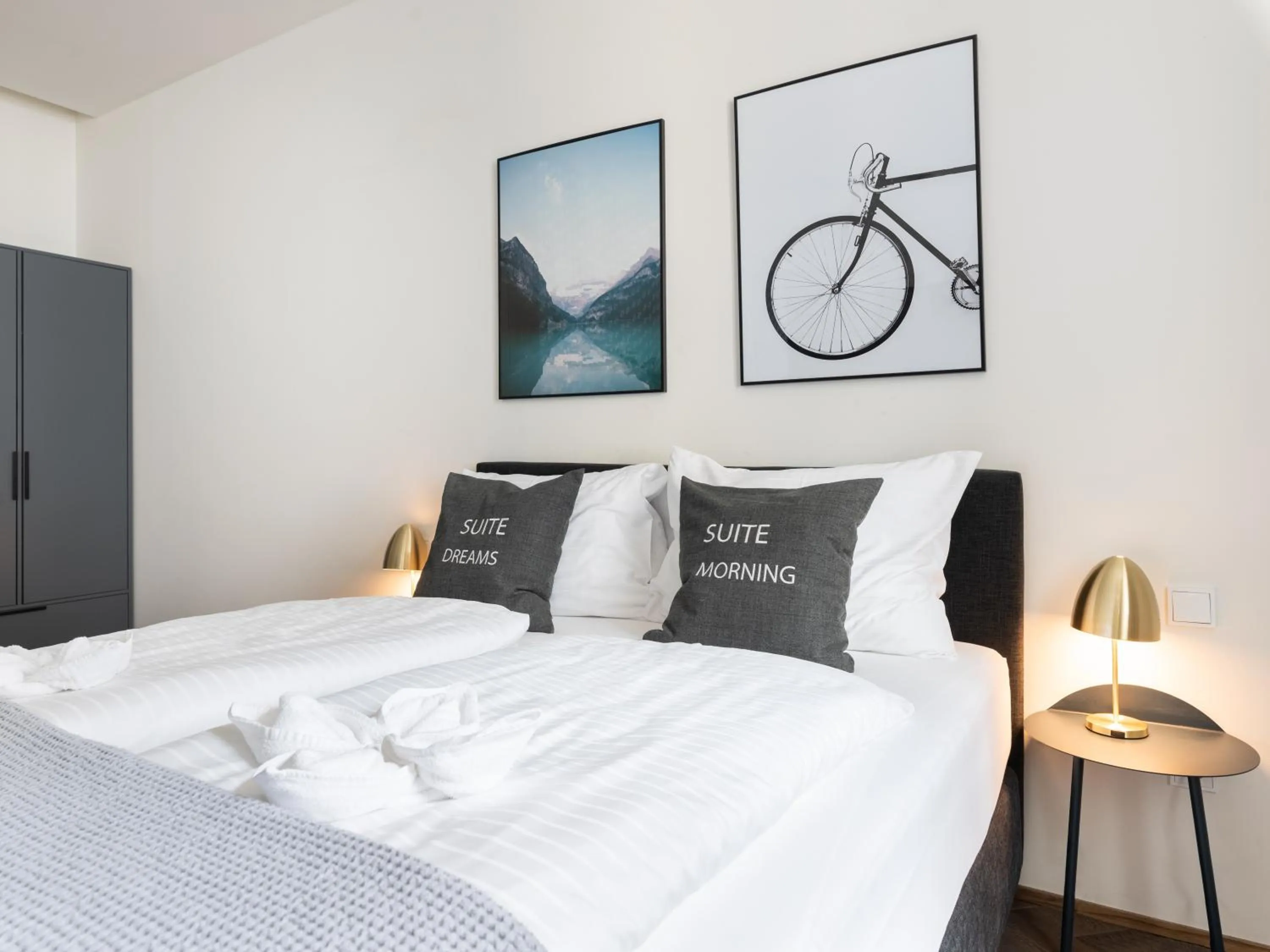 Bed in Limehome Linz Schillerstraße