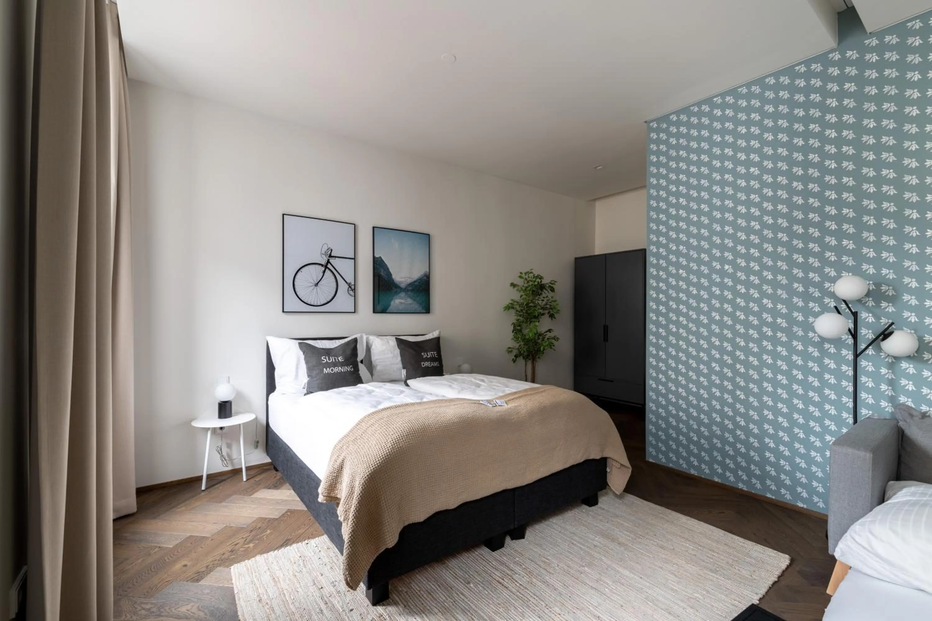 Bed in Limehome Linz Schillerstraße