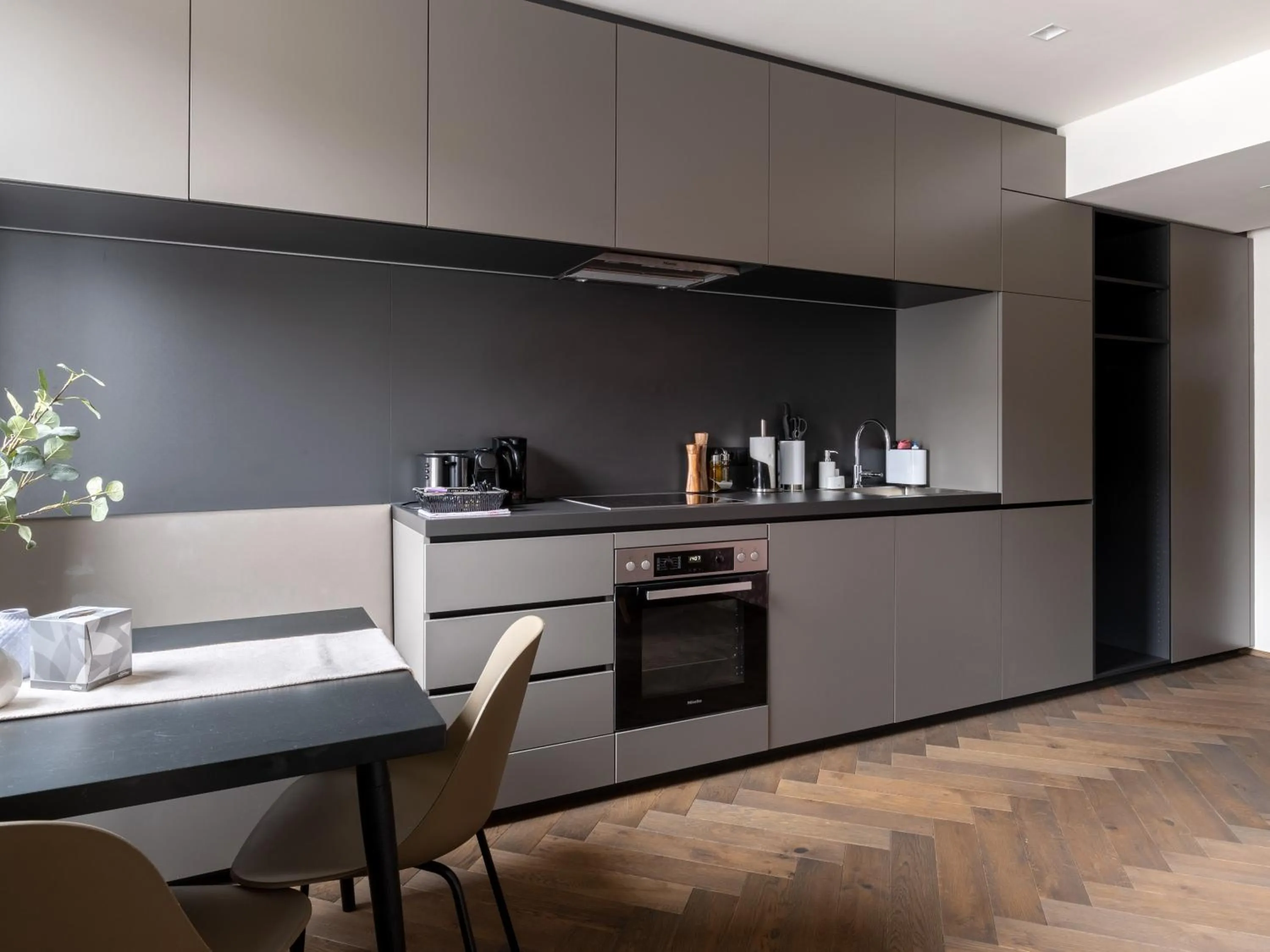 Kitchen or kitchenette in Limehome Linz Schillerstraße