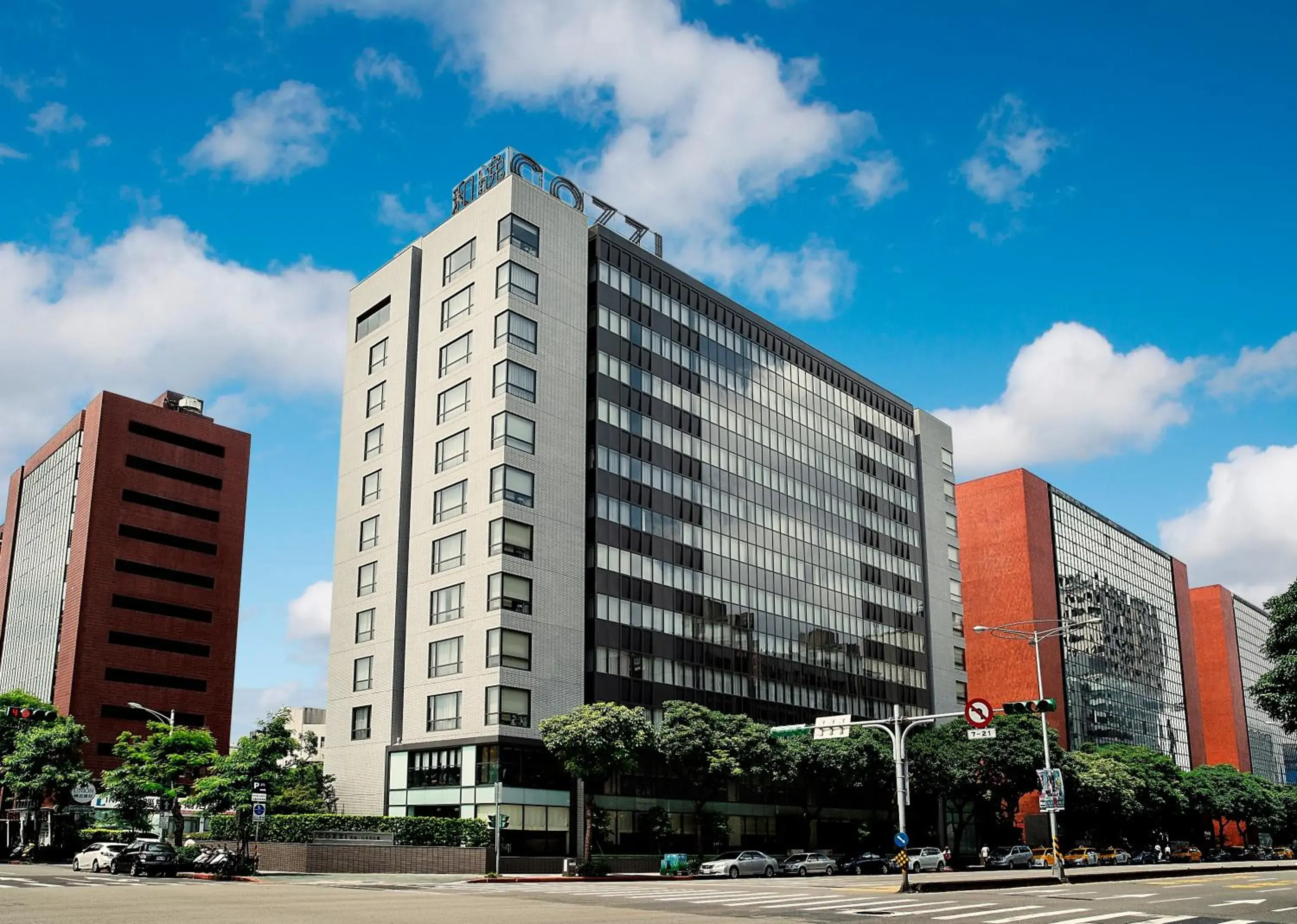 Facade/entrance in Hotel COZZI Minsheng Taipei Facade/entrance in Hotel COZZI Minsheng Taipei
