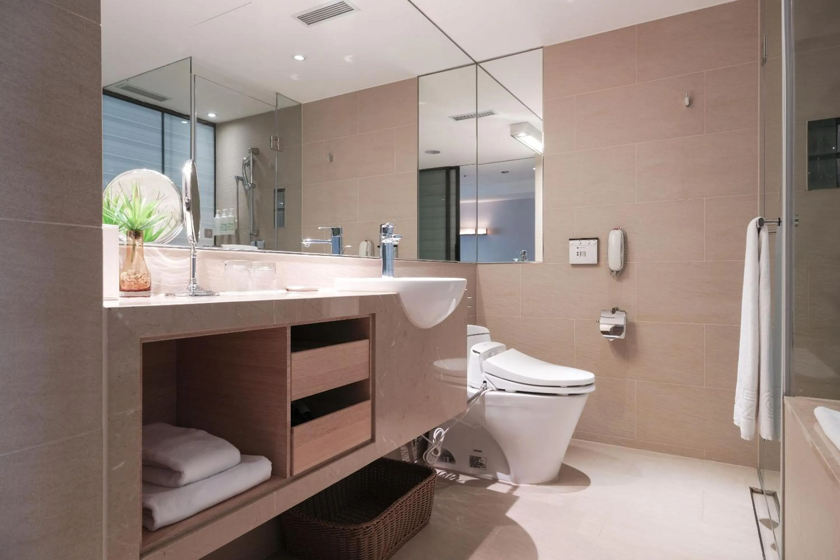 Bathroom in Hotel COZZI Minsheng Taipei