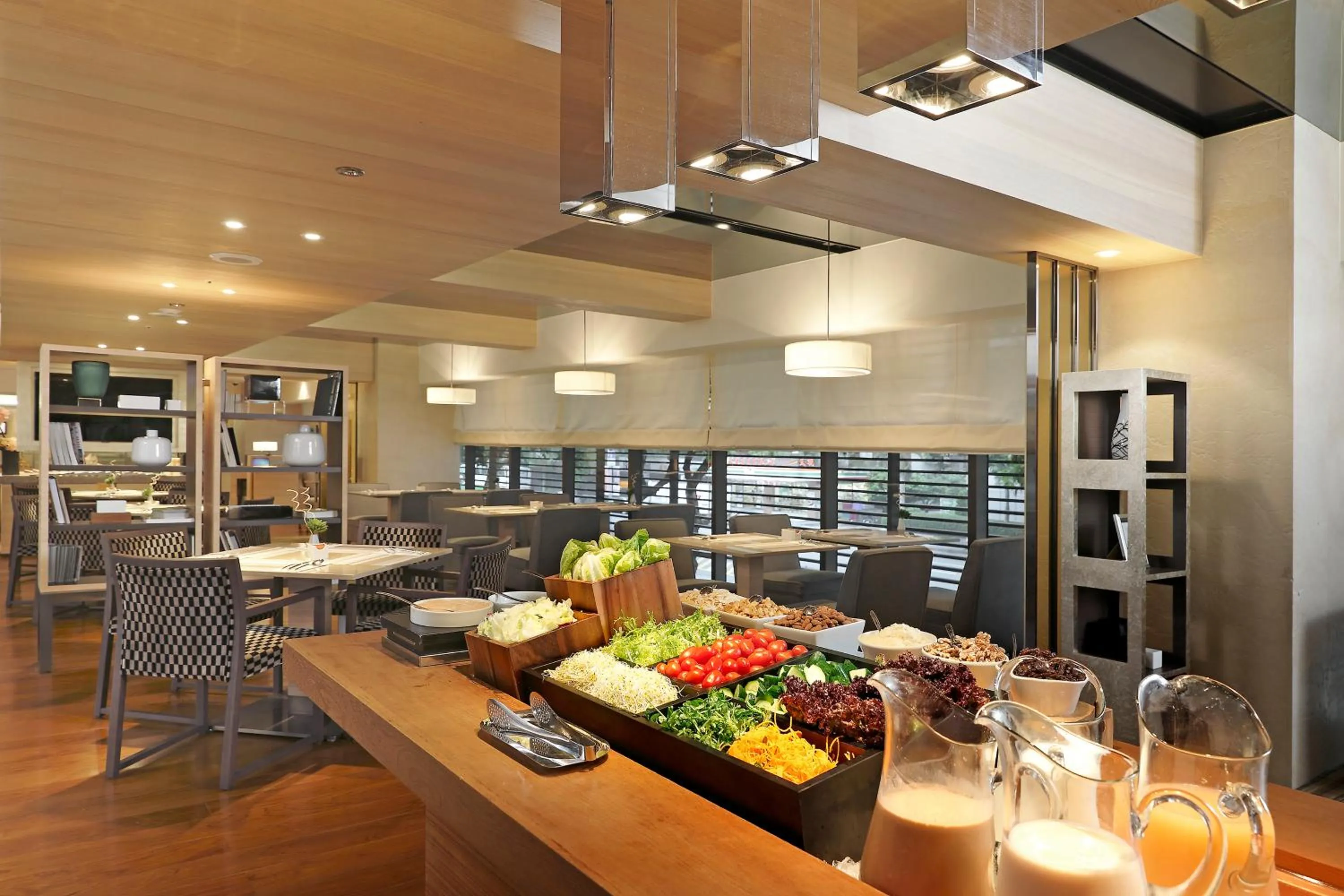 Restaurant/places to eat in Hotel COZZI Minsheng Taipei