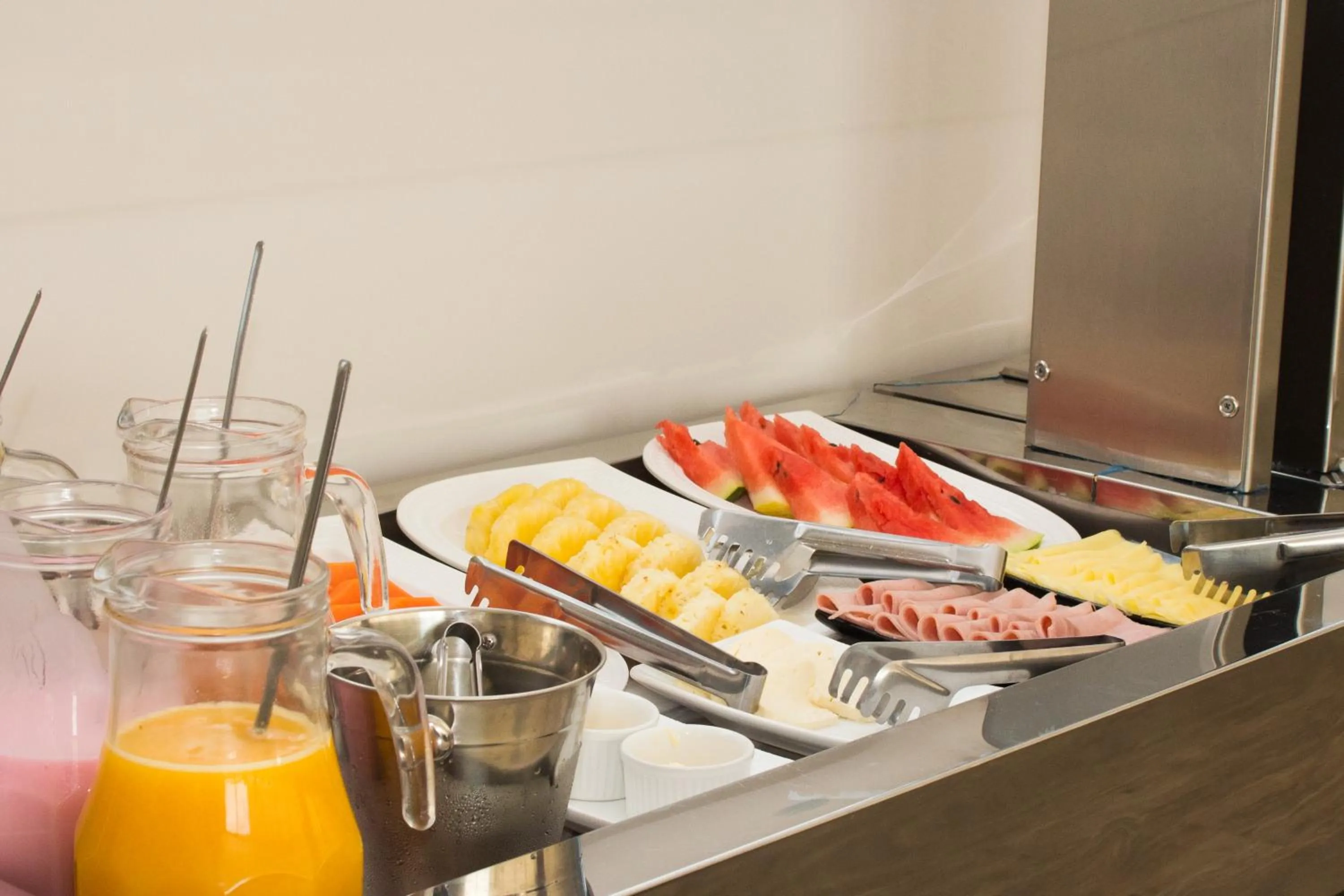 Food and drinks in Dela Inn Andradas