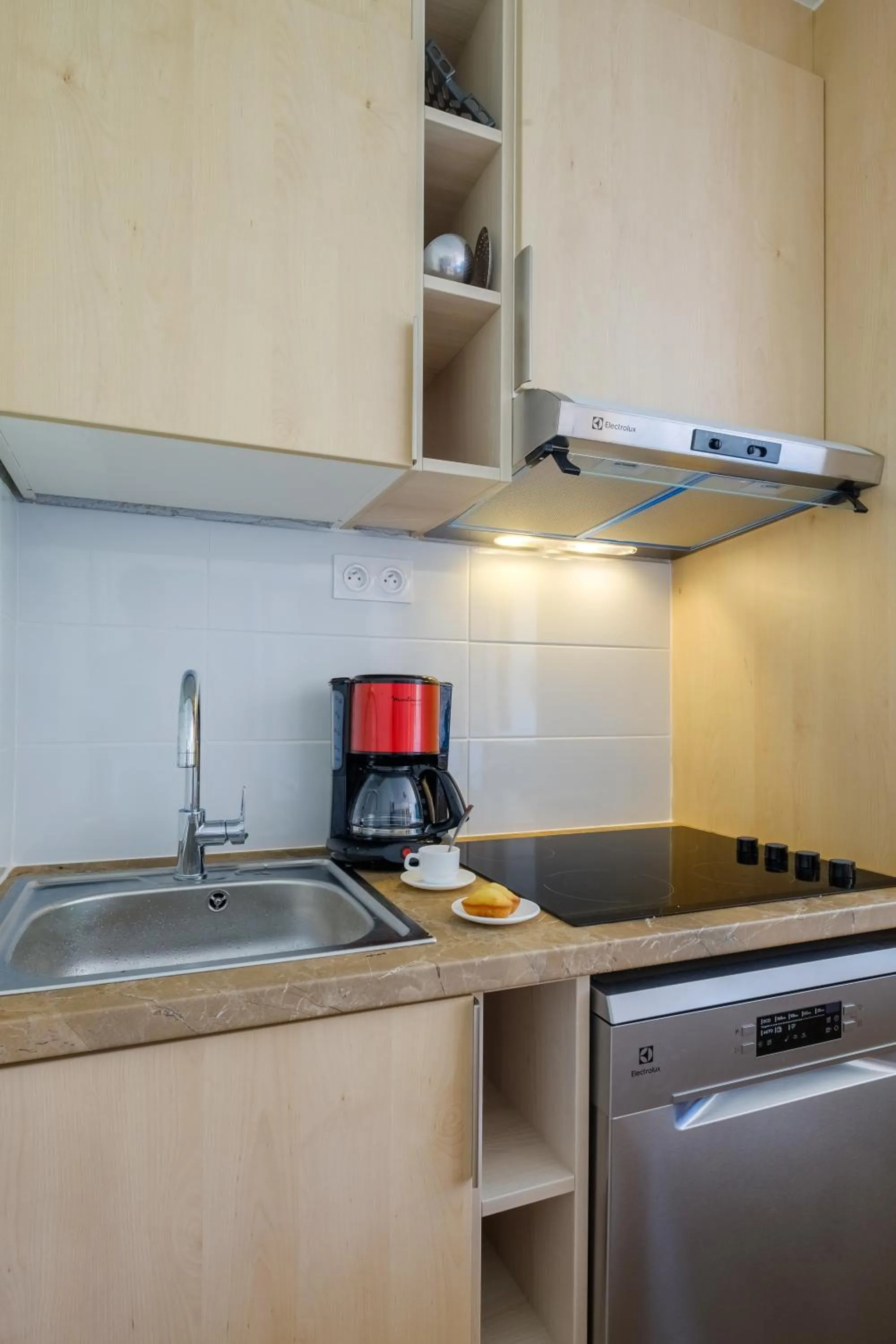 Coffee/tea facilities in Résidence Villa Livia