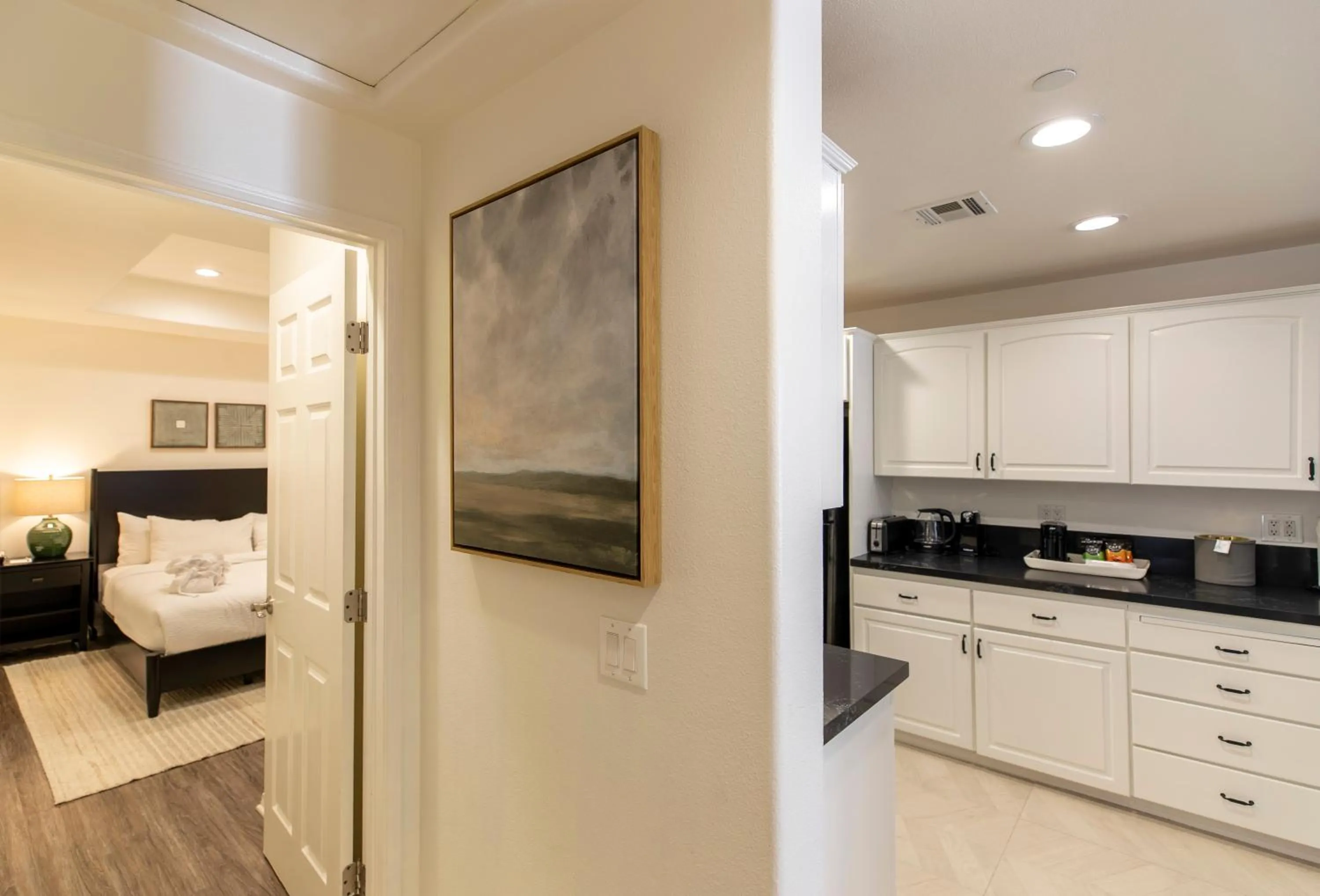 Kitchen or kitchenette in Wine Valley Inn