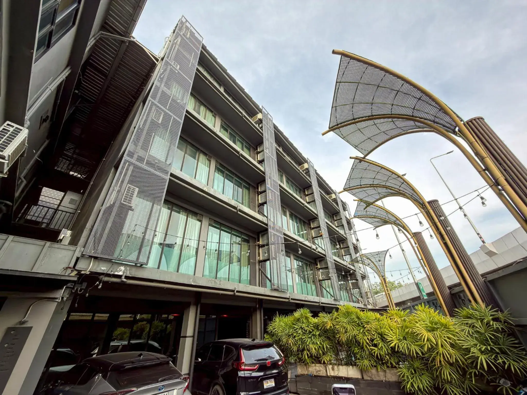 Property building in Hotel Ordinary Bangkok Property building in Hotel Ordinary Bangkok