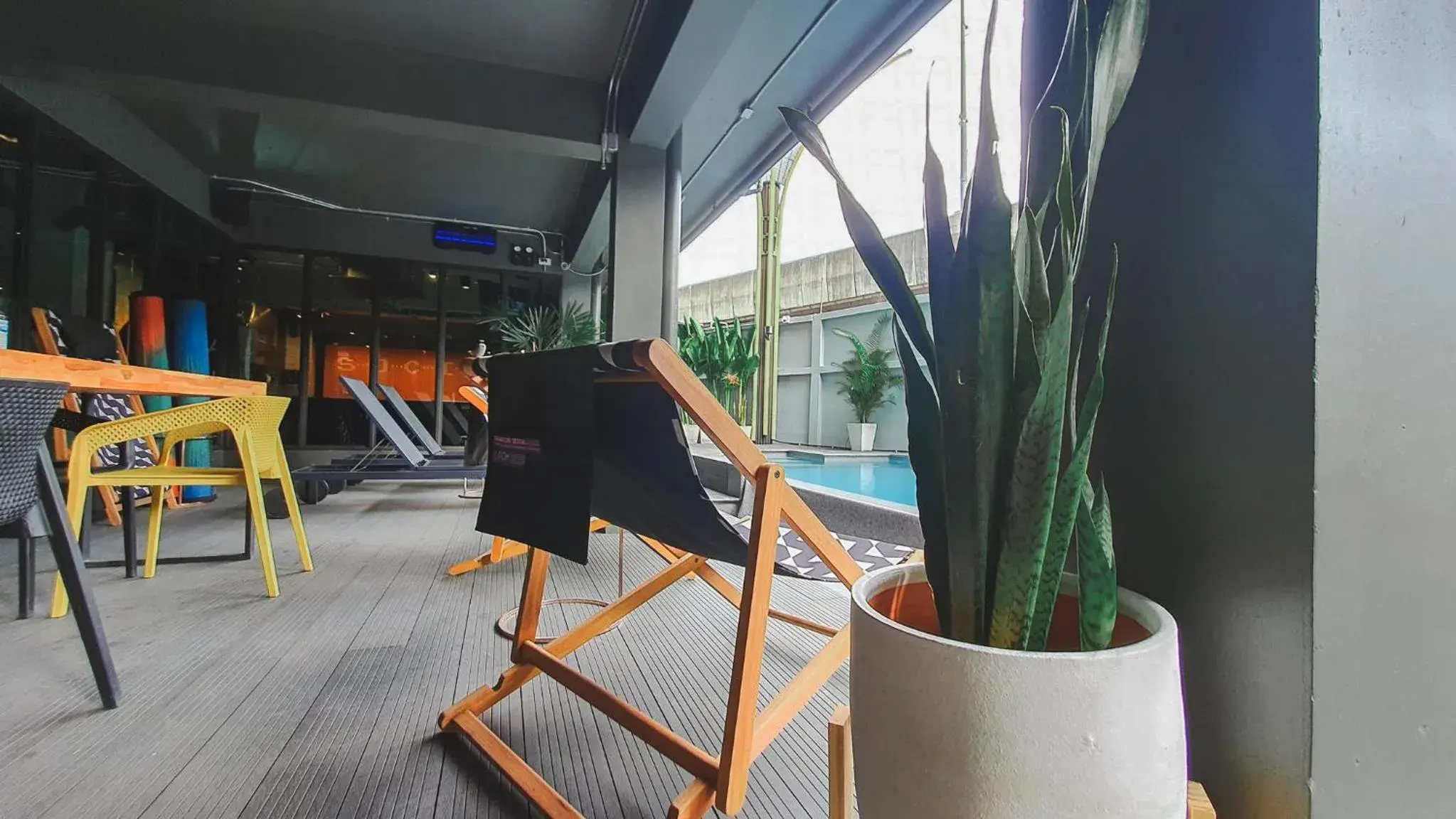 Pool view in Hotel Ordinary Bangkok Pool view in Hotel Ordinary Bangkok