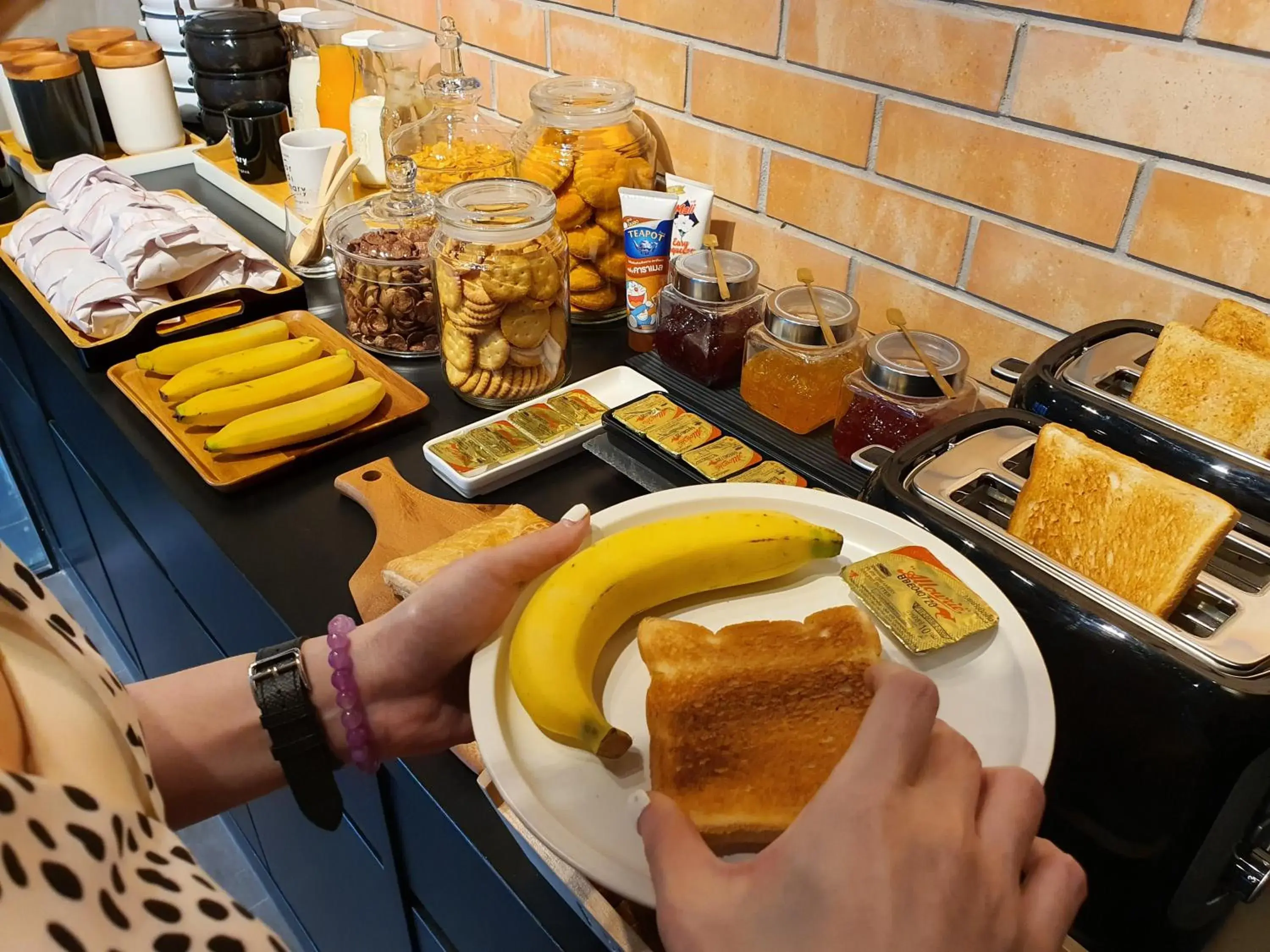 Restaurant/places to eat in Hotel Ordinary Bangkok Restaurant/places to eat in Hotel Ordinary Bangkok