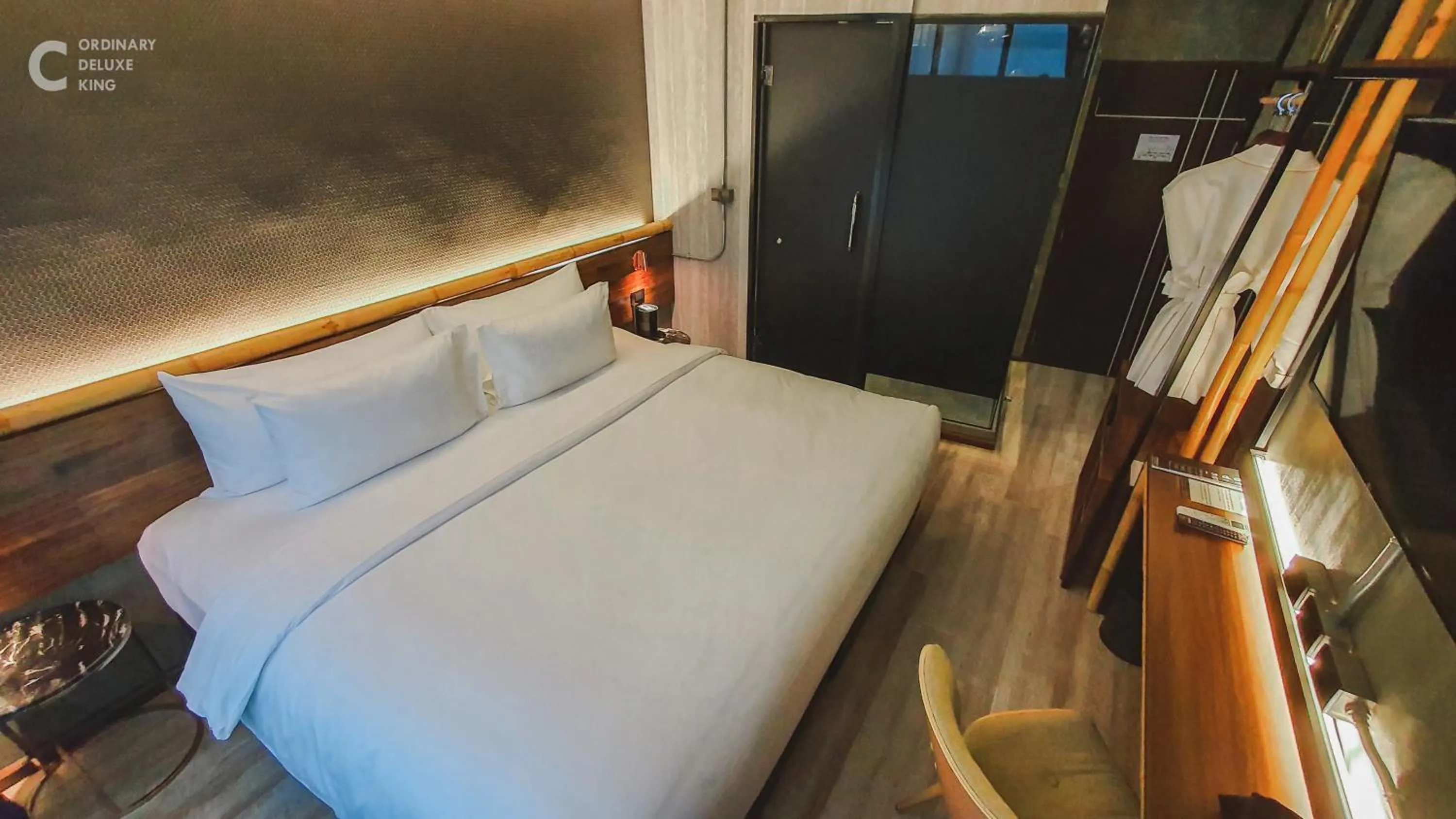 Bed in Hotel Ordinary Bangkok