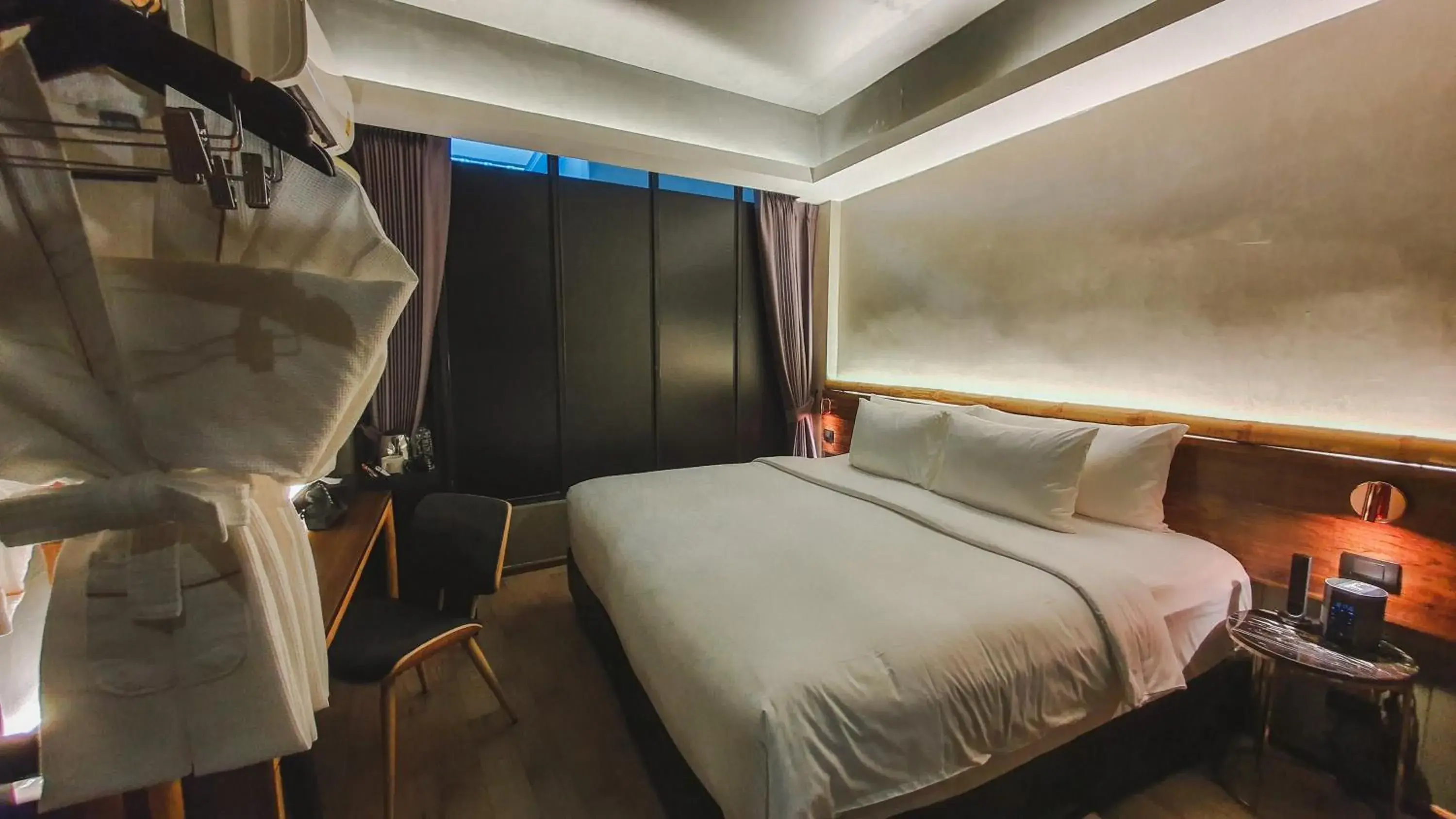 Standard King Room in Hotel Ordinary Bangkok Standard King Room in Hotel Ordinary Bangkok