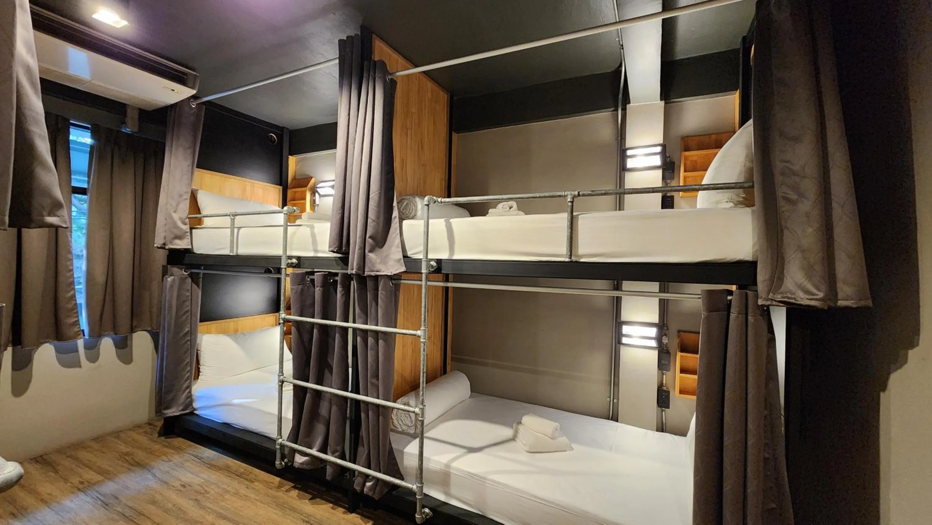 Photo of the whole room, Bed in Hotel Ordinary Bangkok